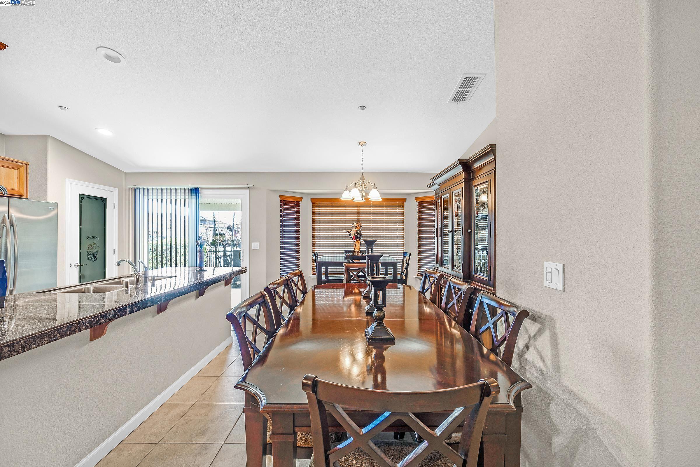 554 Anglebrook