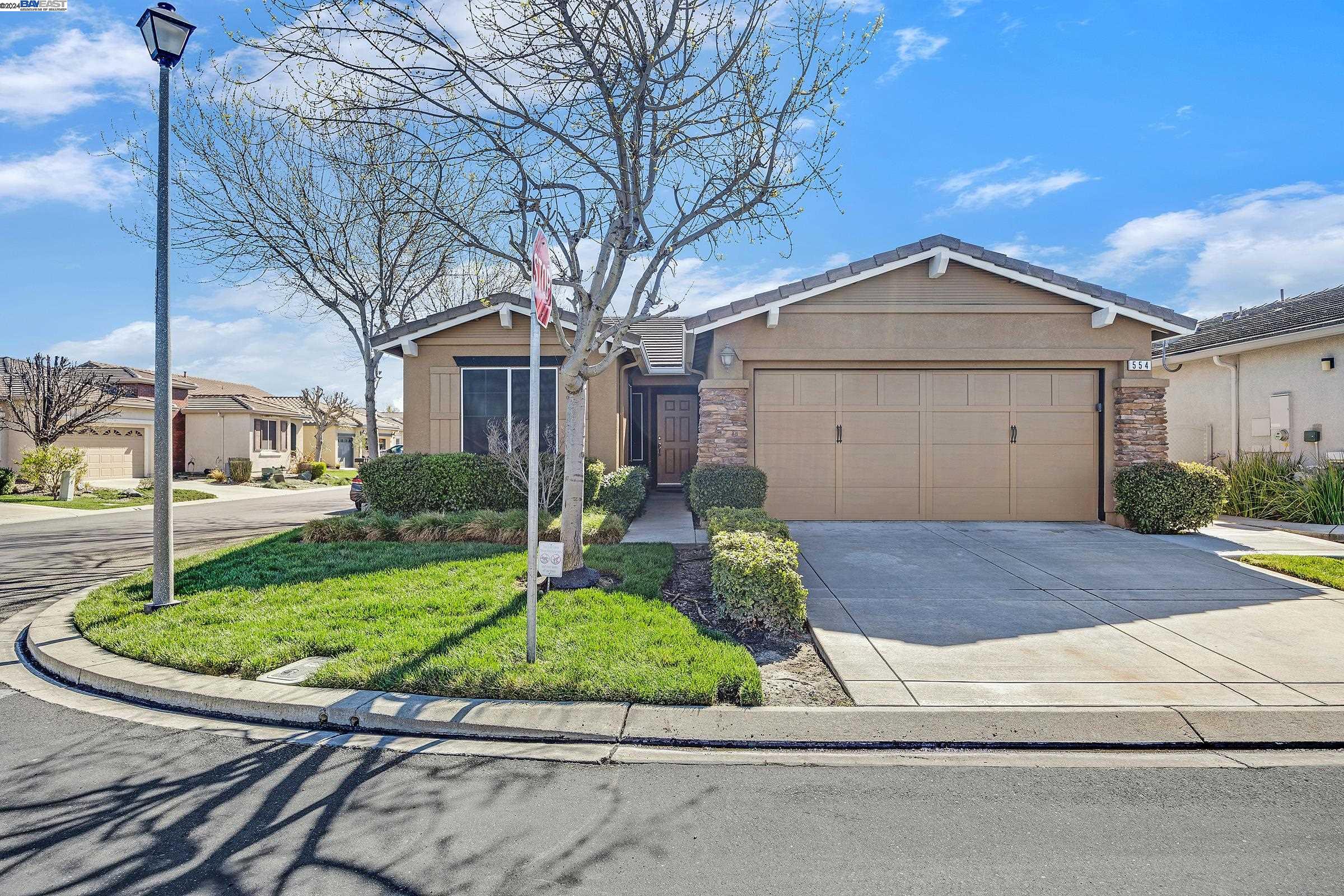 554 Anglebrook