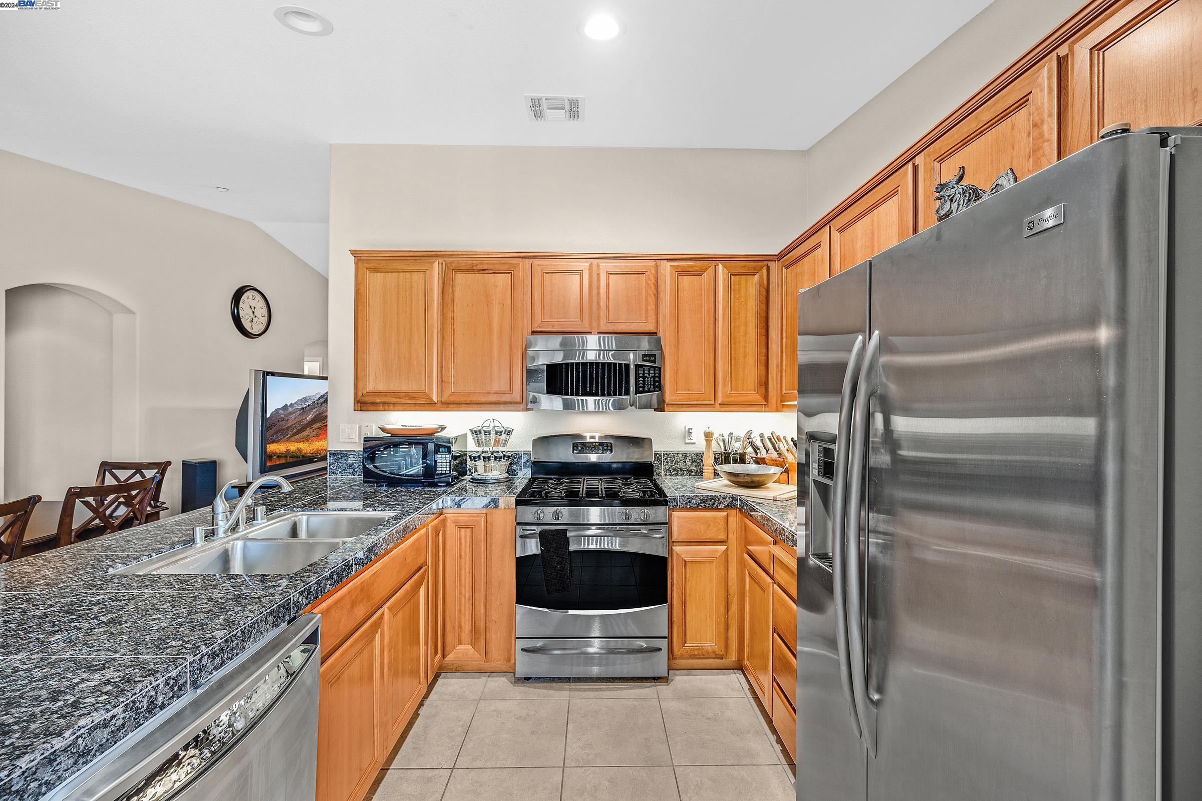 554 Anglebrook