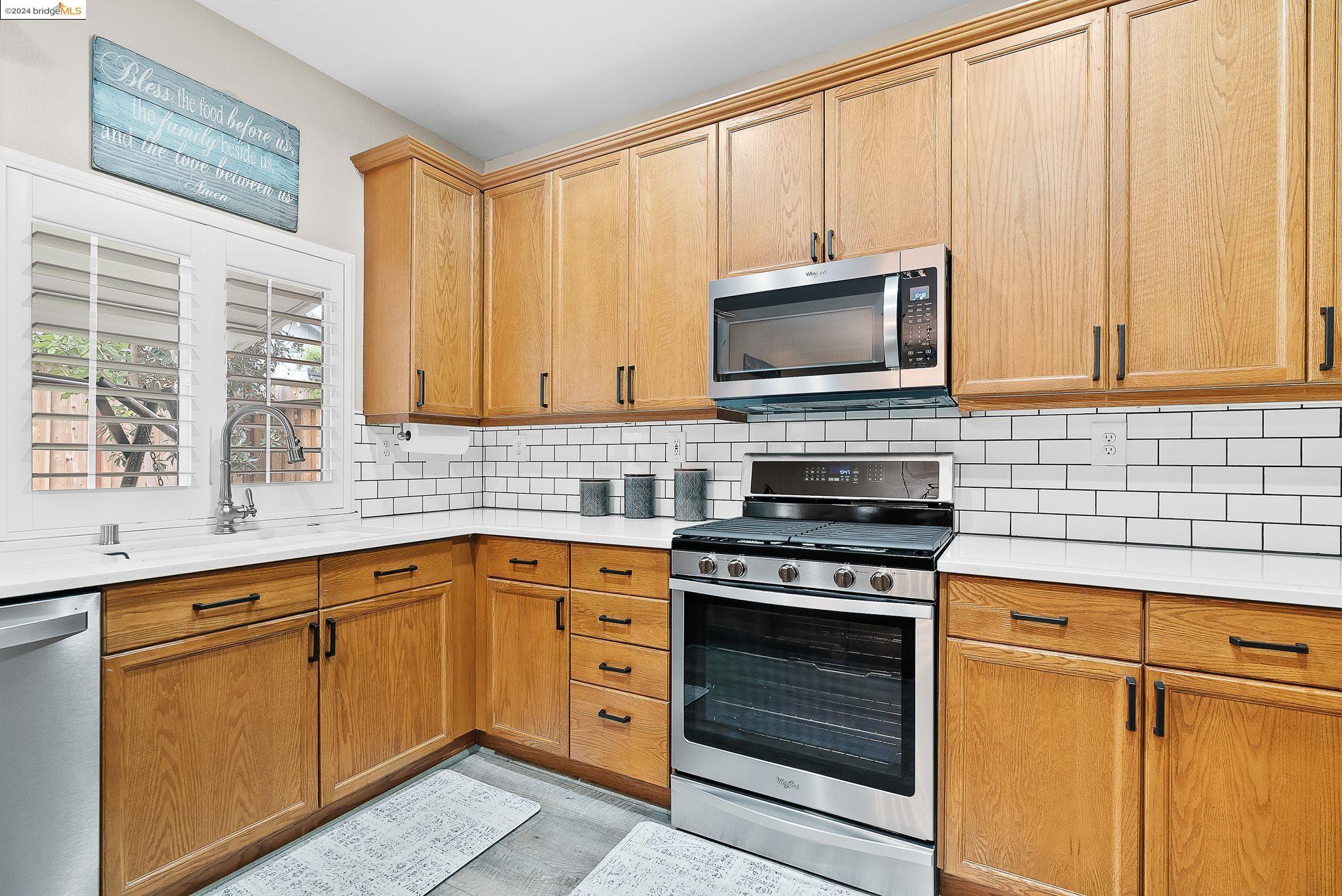 1792 Corte Vista St
