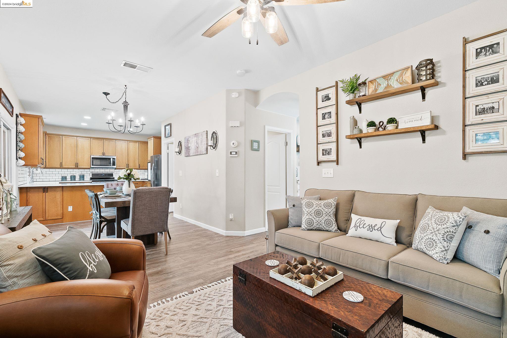 1792 Corte Vista St