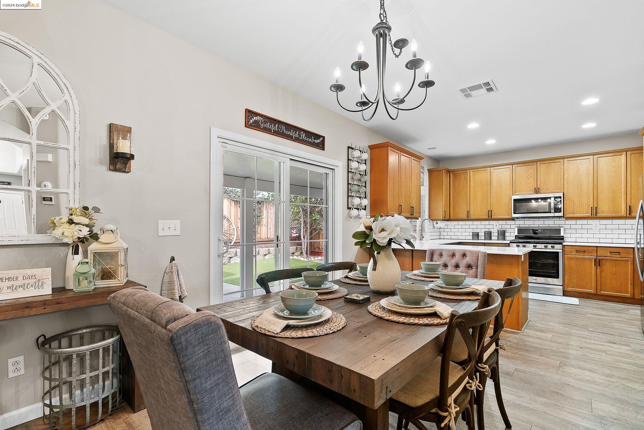 1792 Corte Vista St