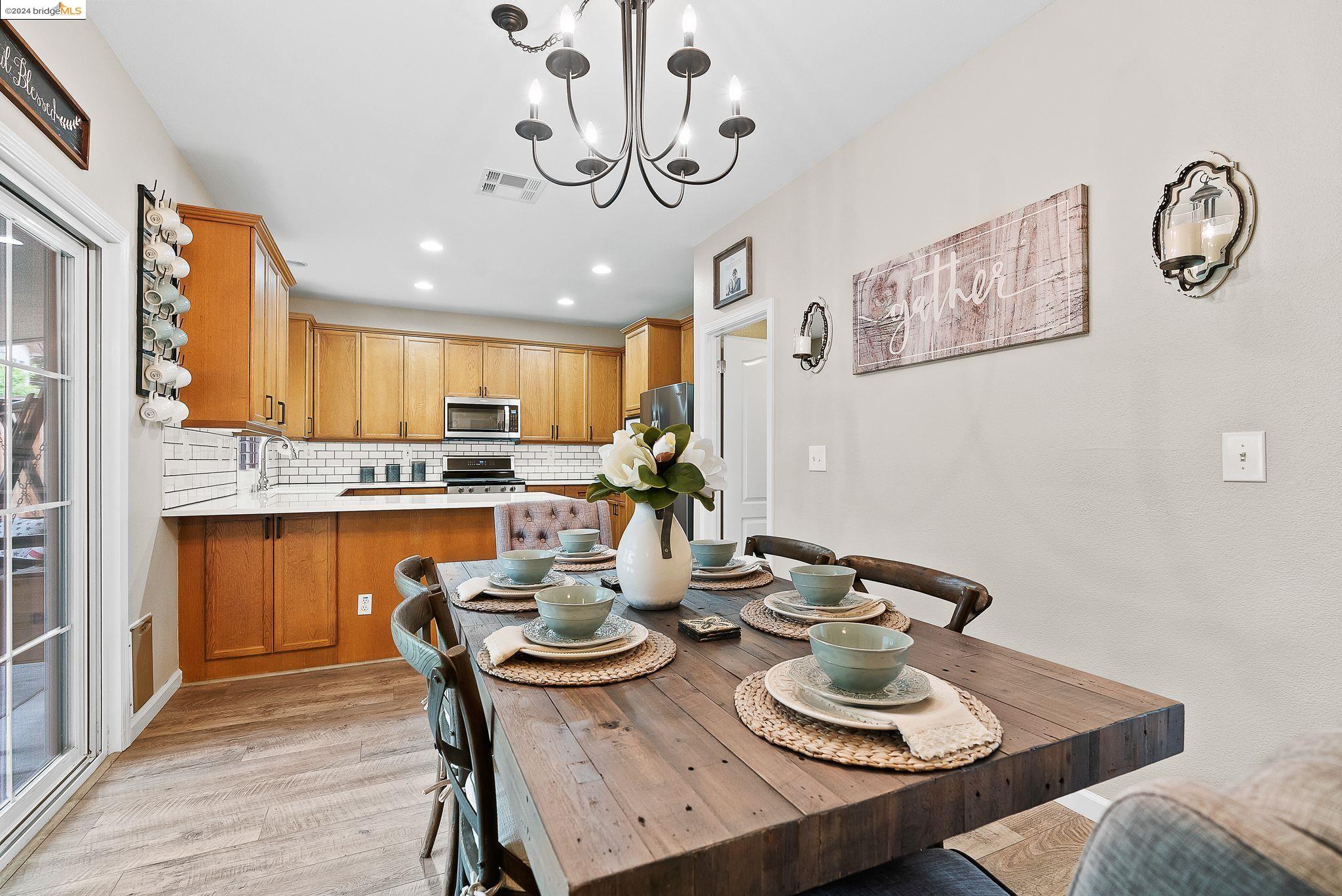 1792 Corte Vista St