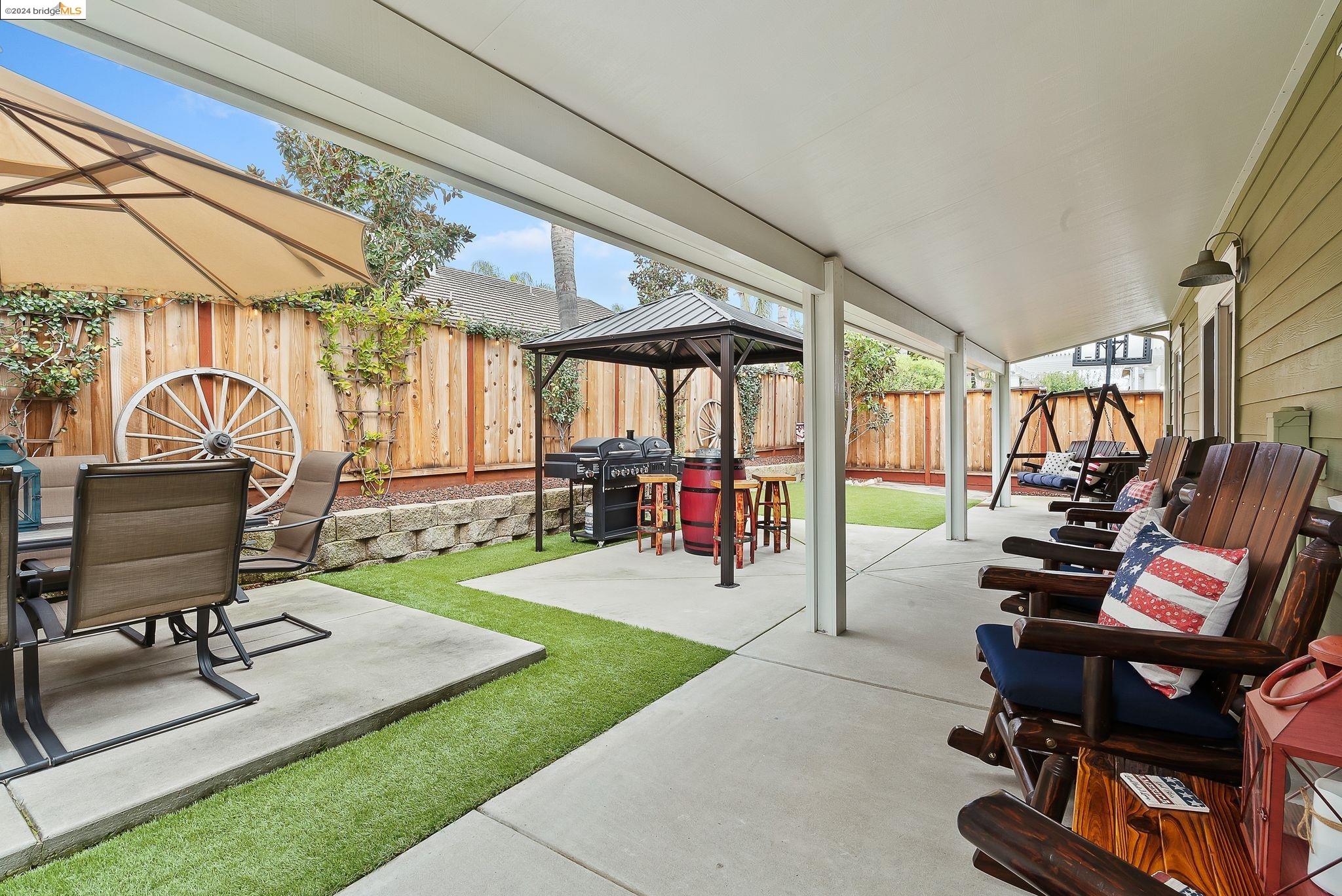 1792 Corte Vista St