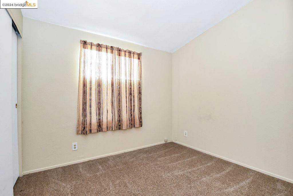464 Reis Ave