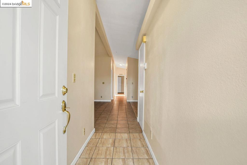 464 Reis Ave