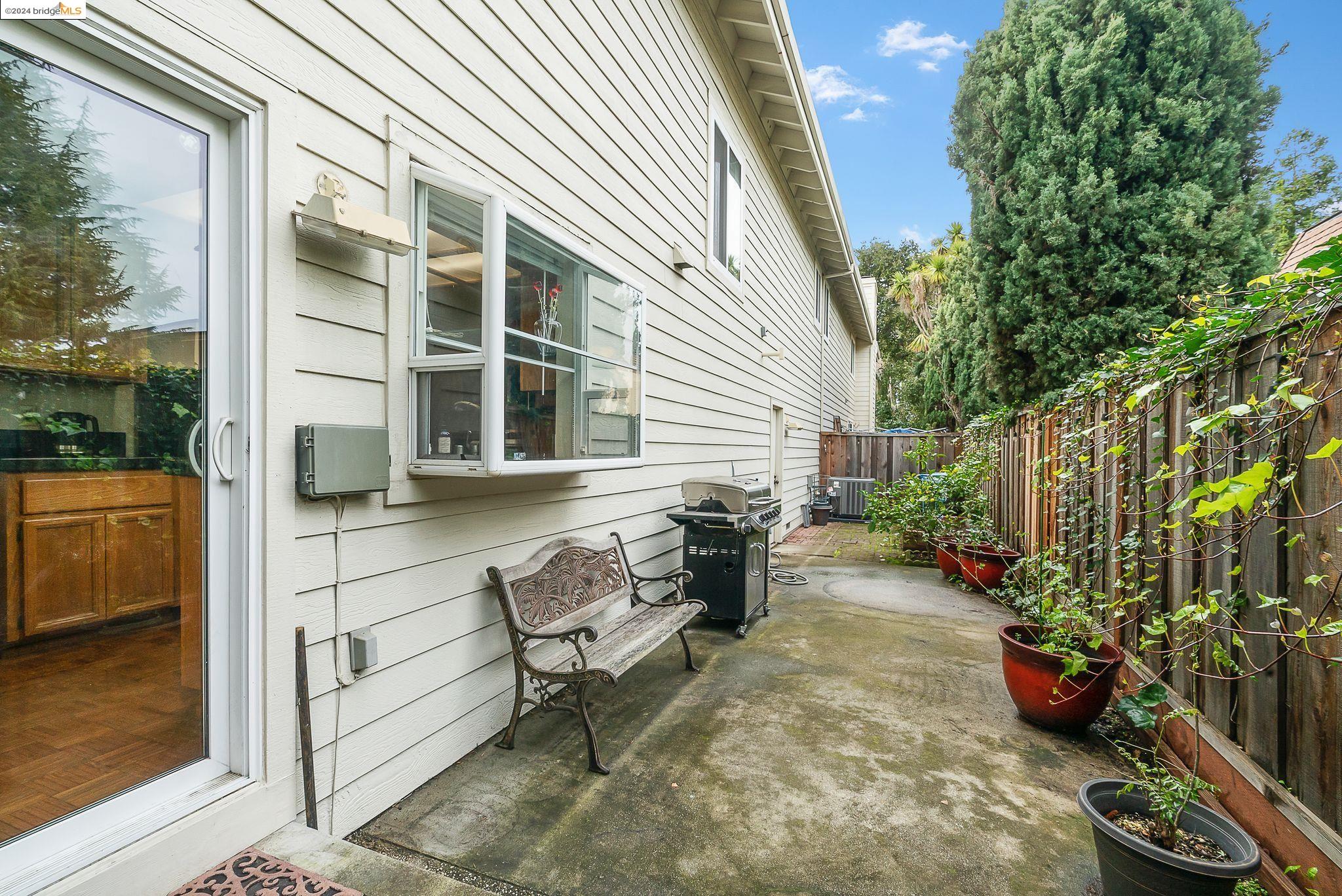 19705 Redwood Rd