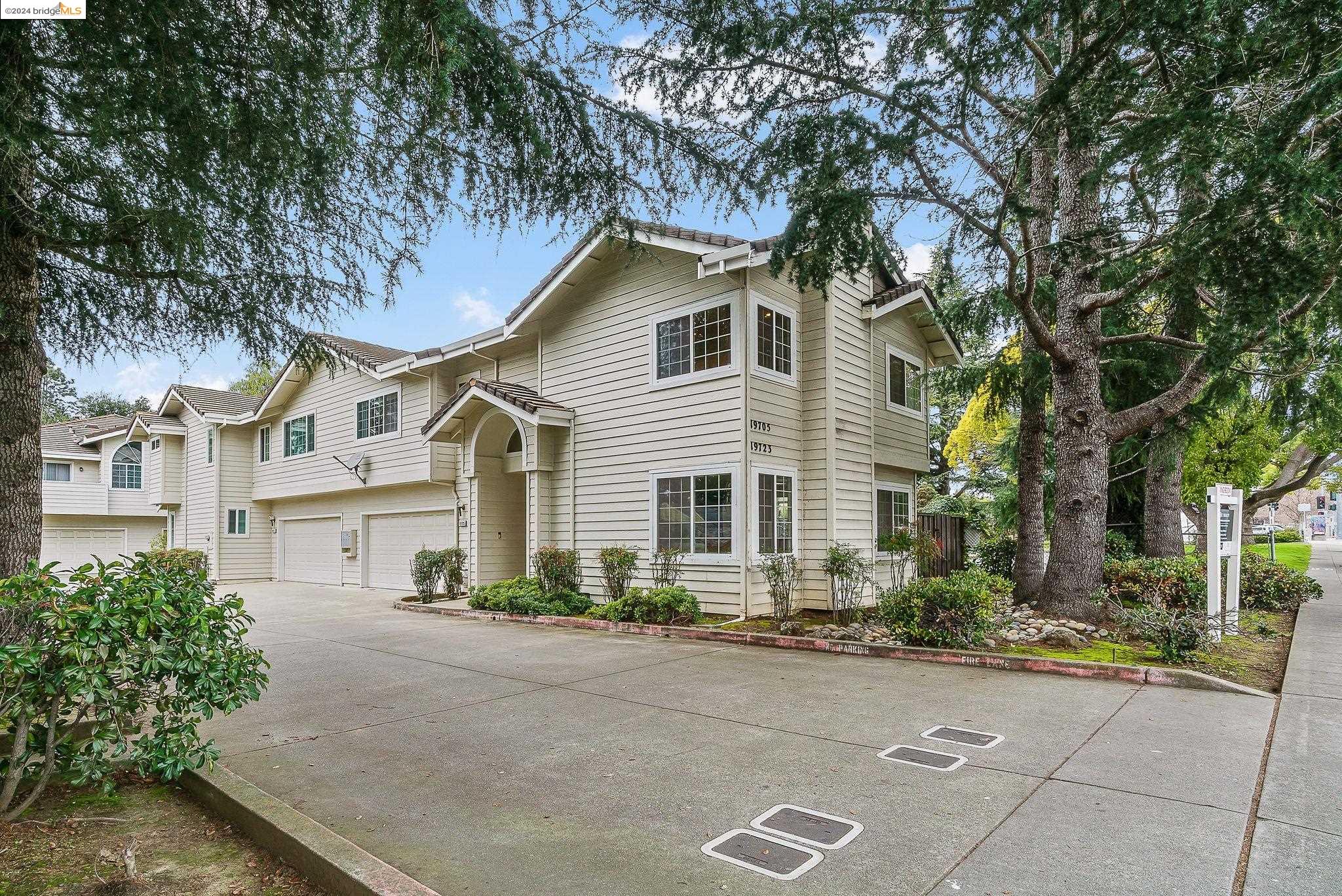 19705 Redwood Rd