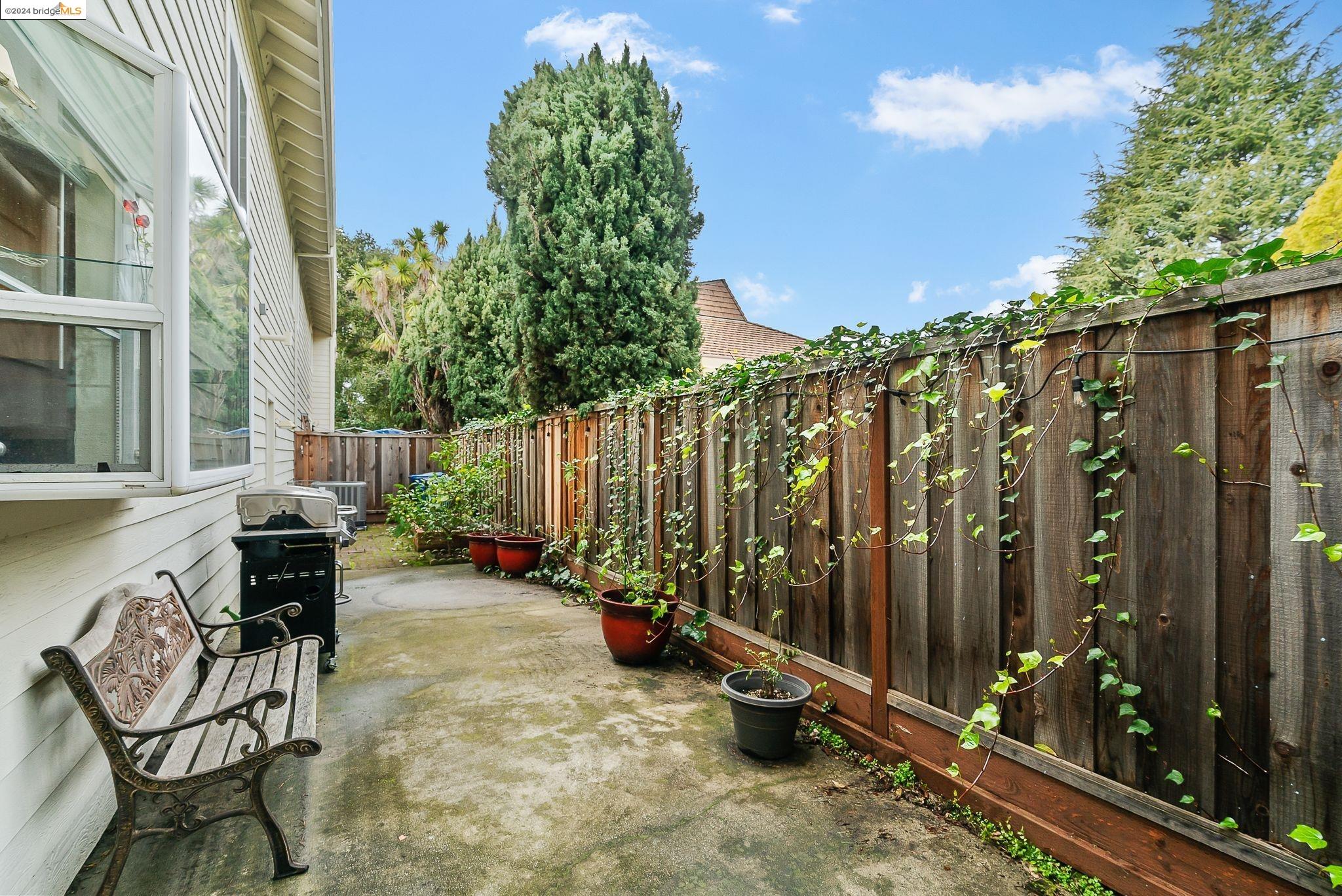 19705 Redwood Rd