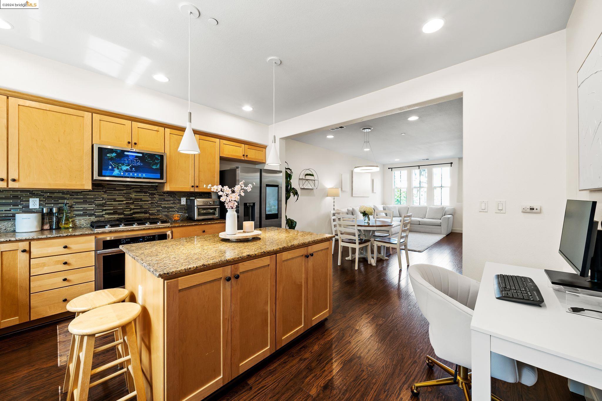253 Sullivan Way