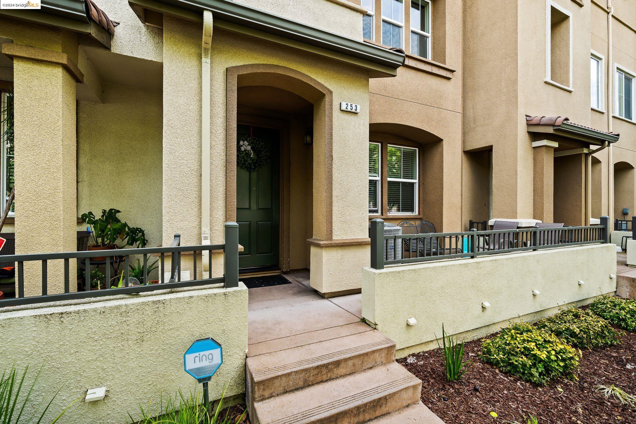 253 Sullivan Way