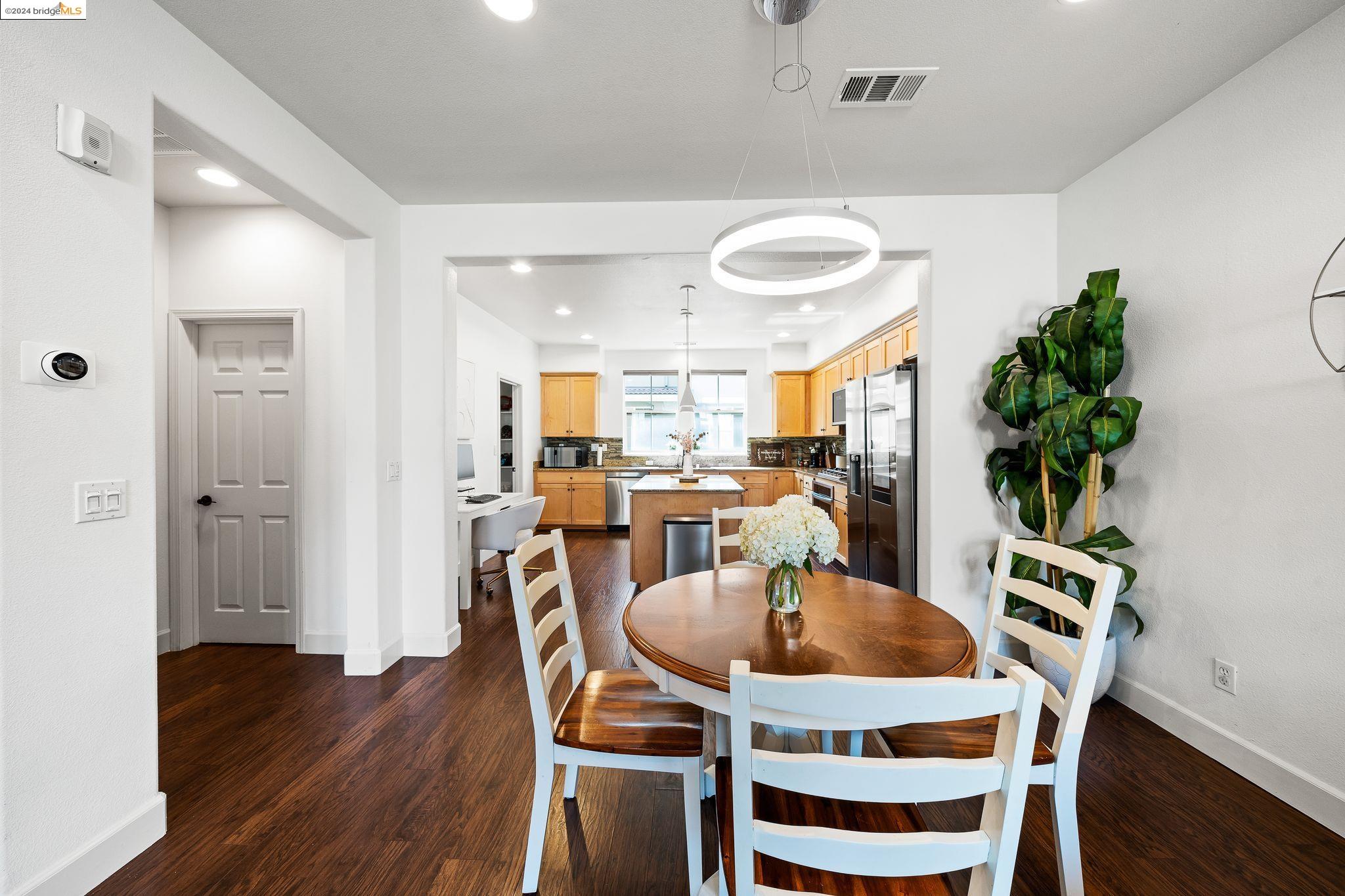 253 Sullivan Way