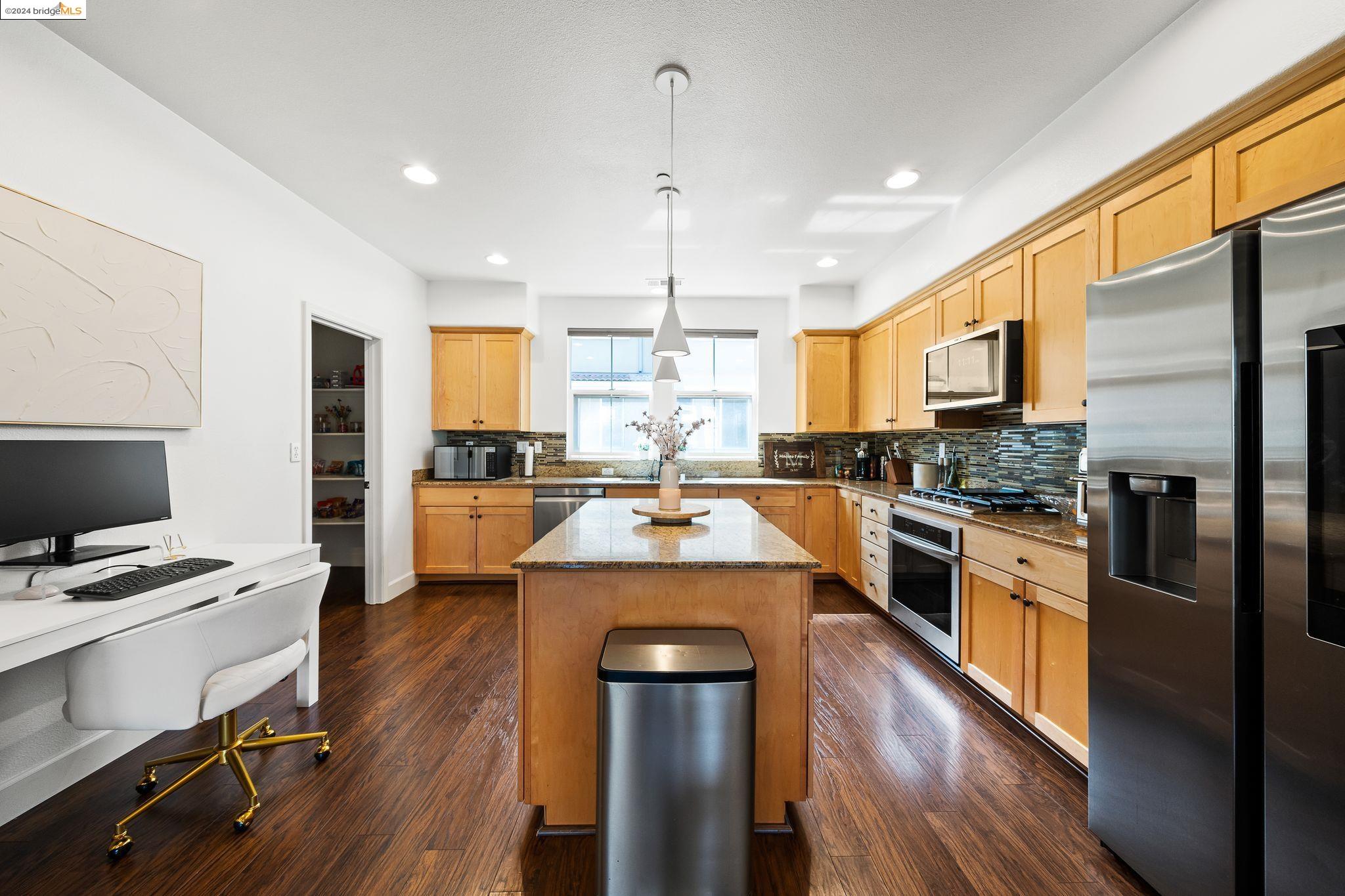 253 Sullivan Way
