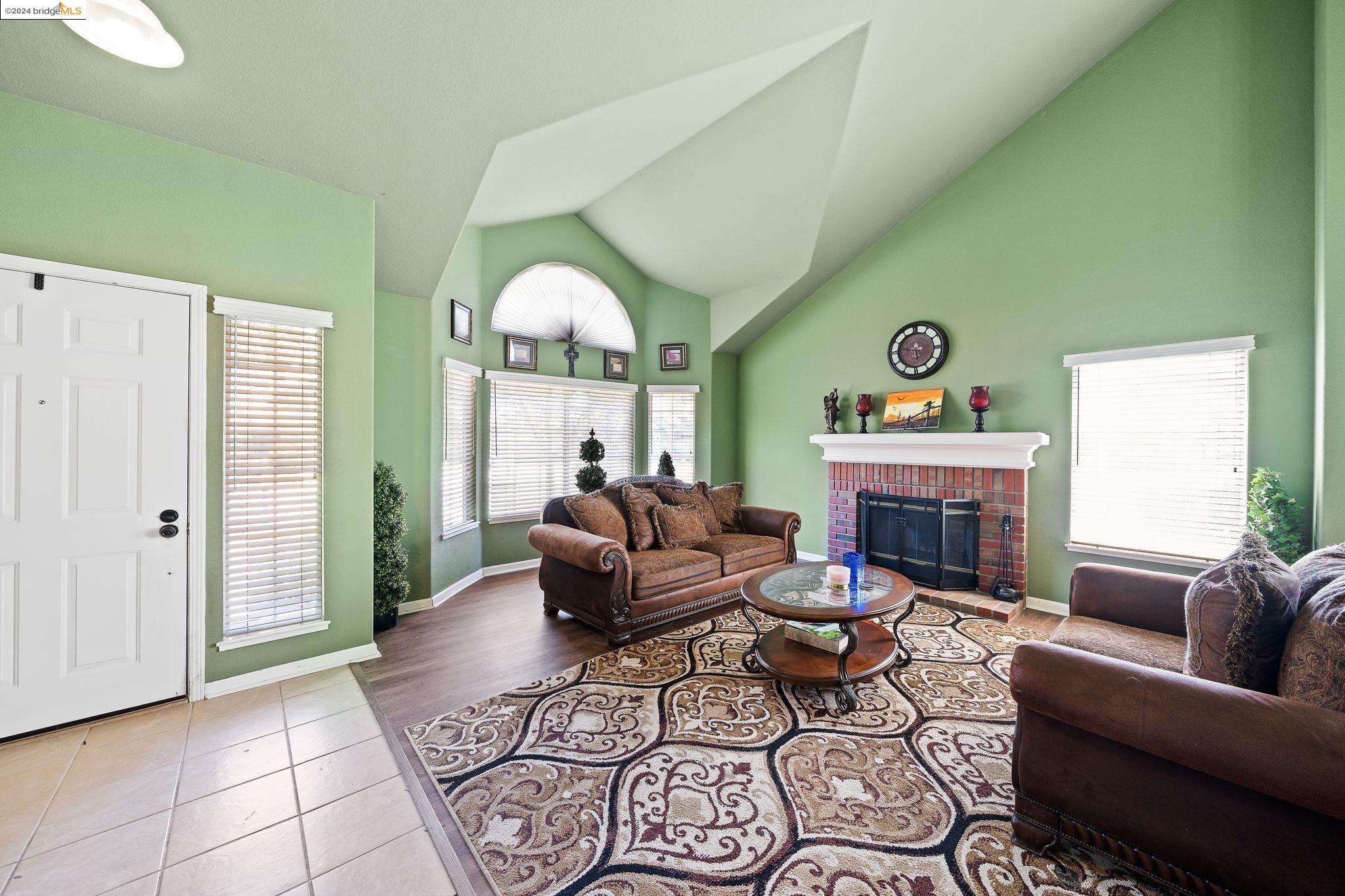 4444 Rock Island Dr