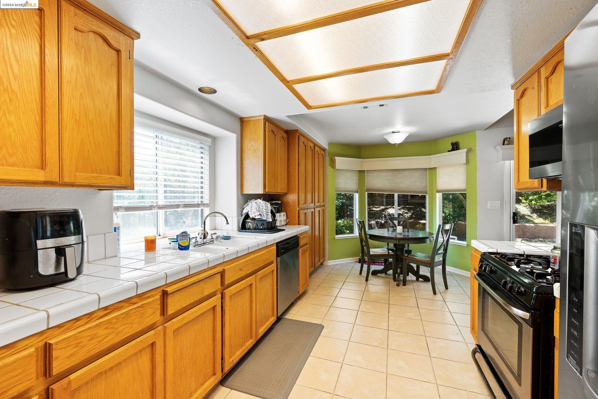 4444 Rock Island Dr