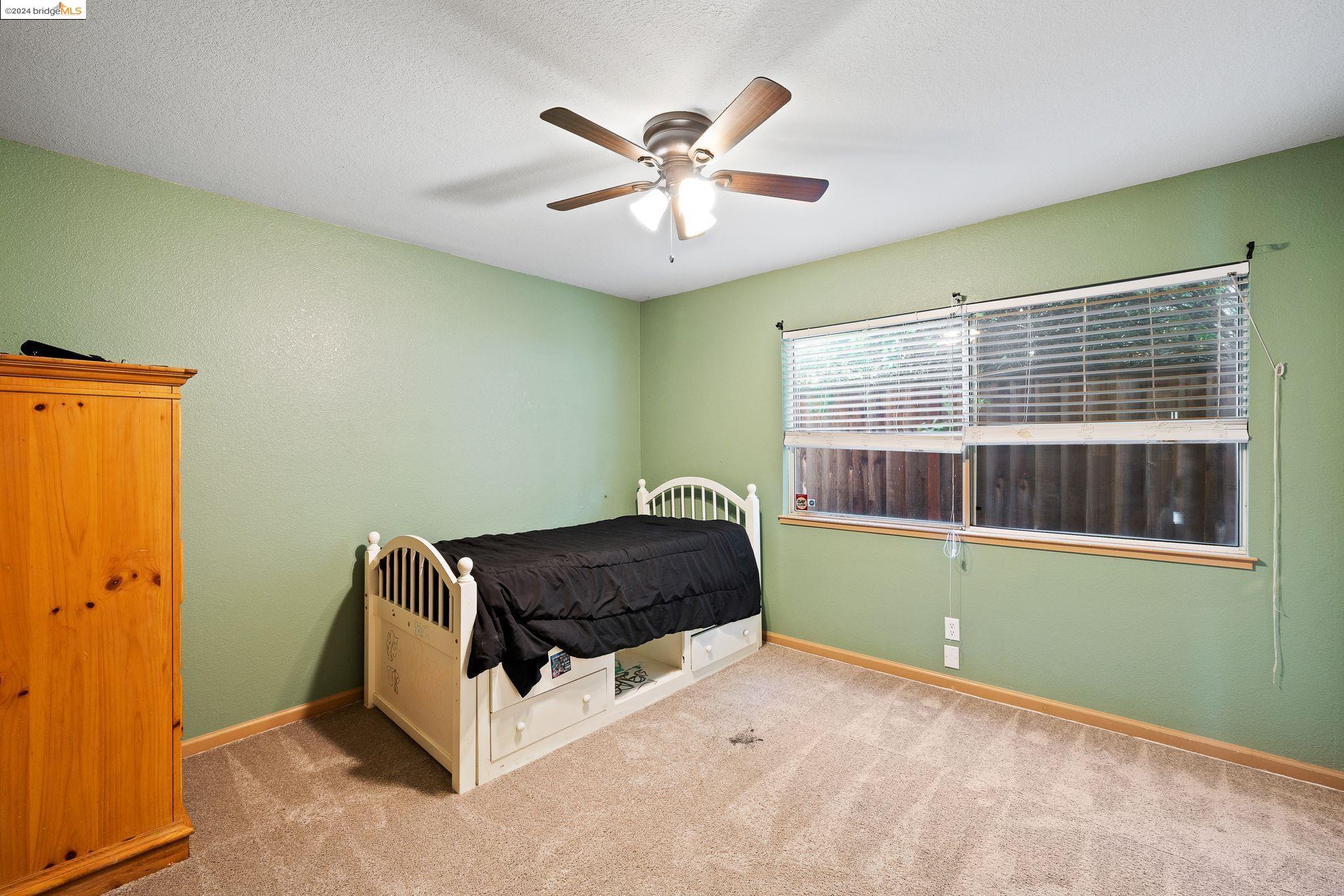 4444 Rock Island Dr