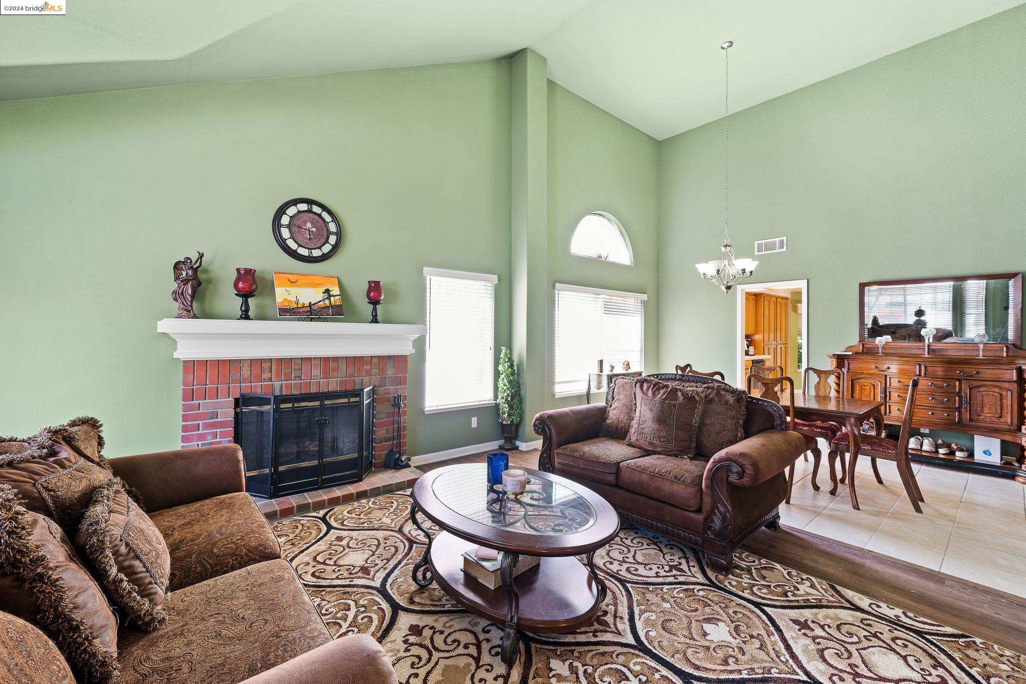 4444 Rock Island Dr