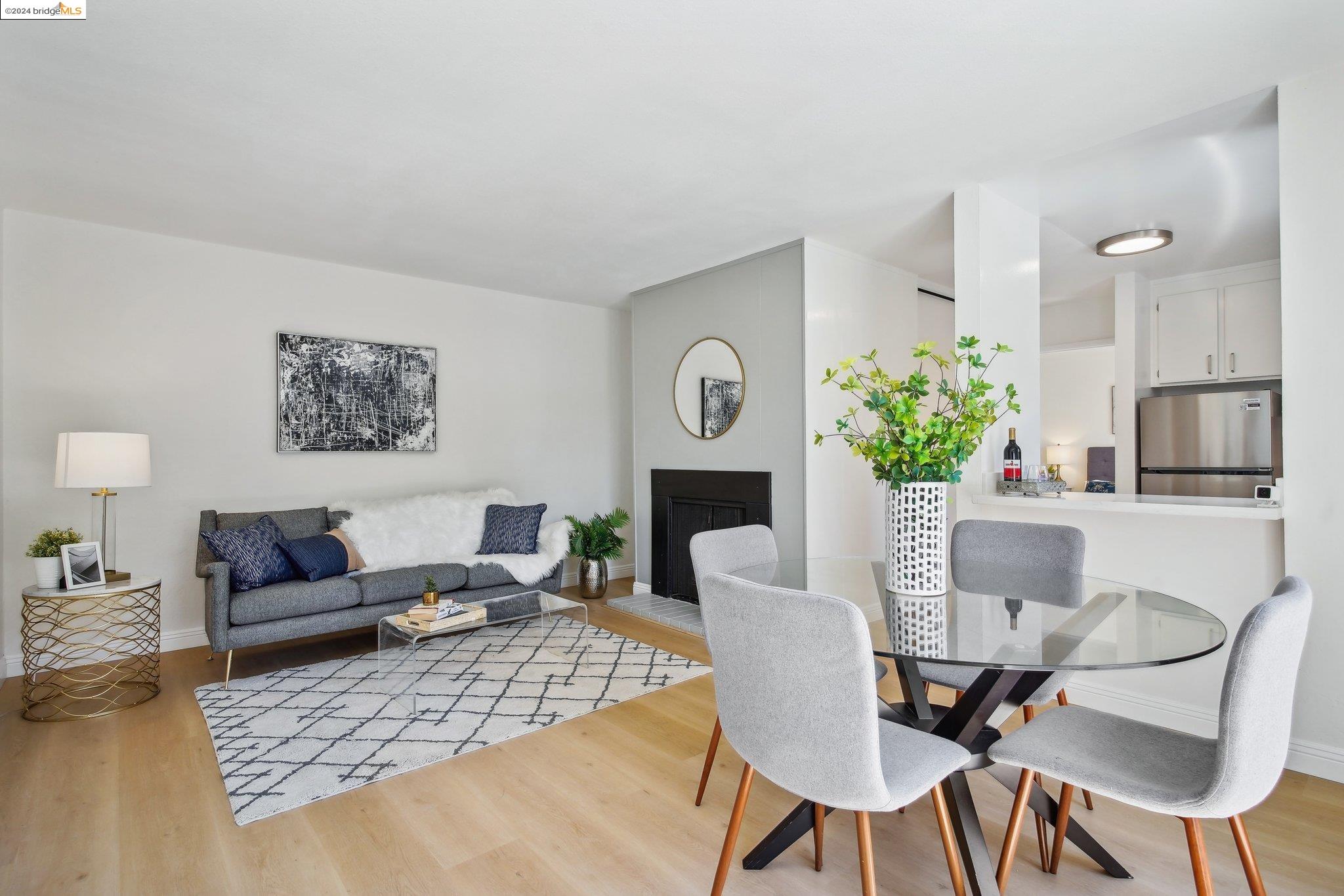 260 Chilpancingo Pkwy # 25