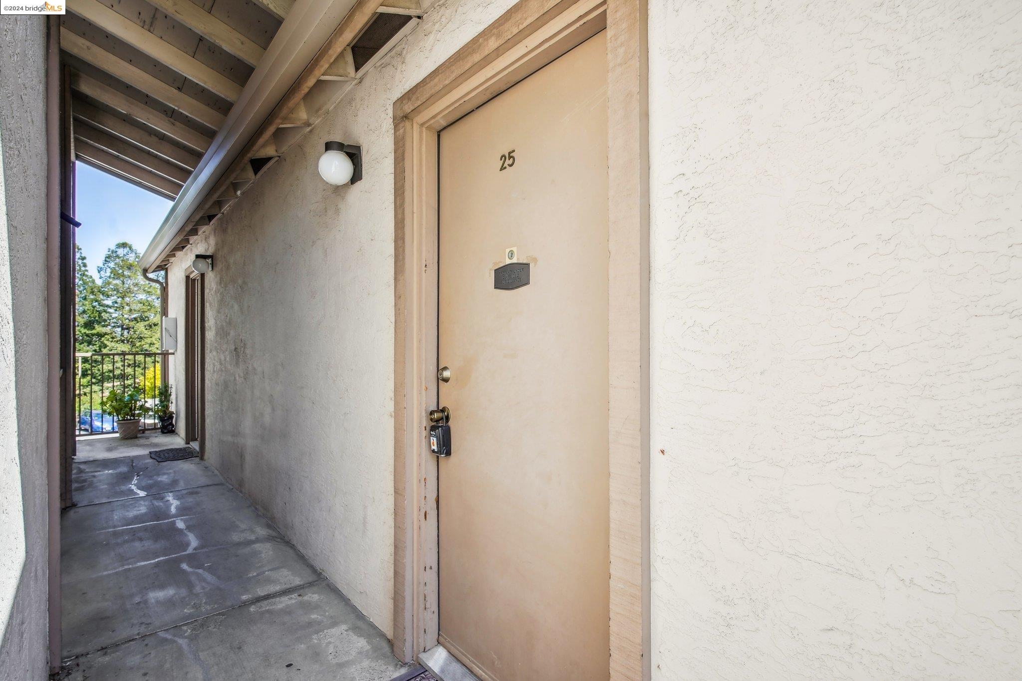 260 Chilpancingo Pkwy # 25