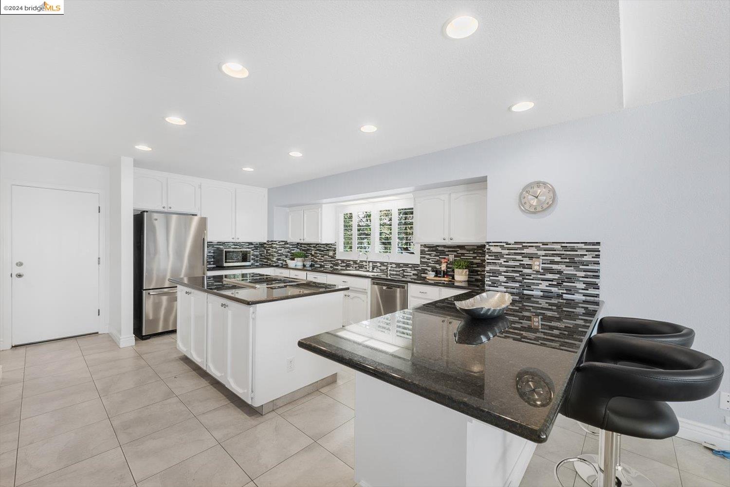 5631 Starboard Dr