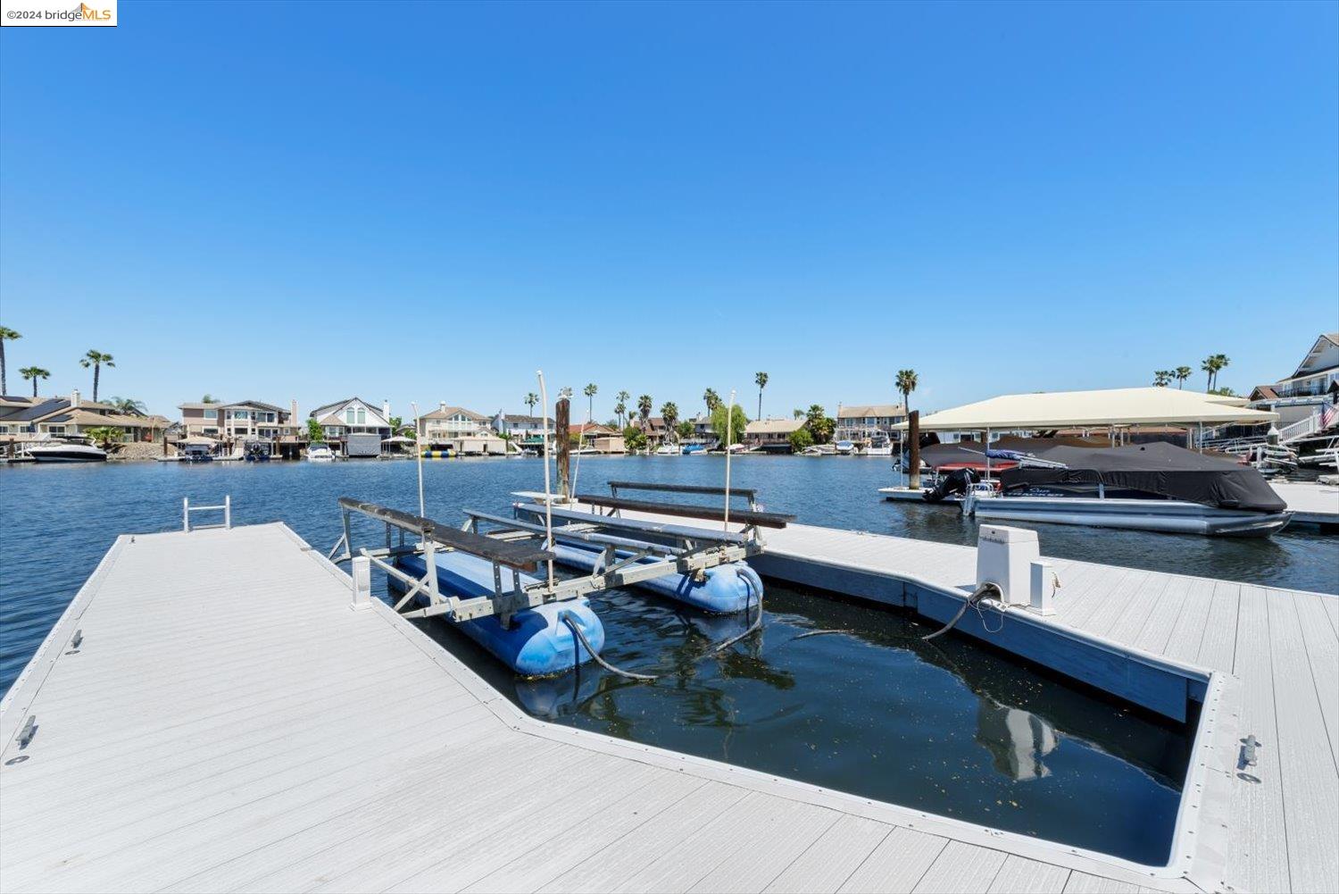 5631 Starboard Dr