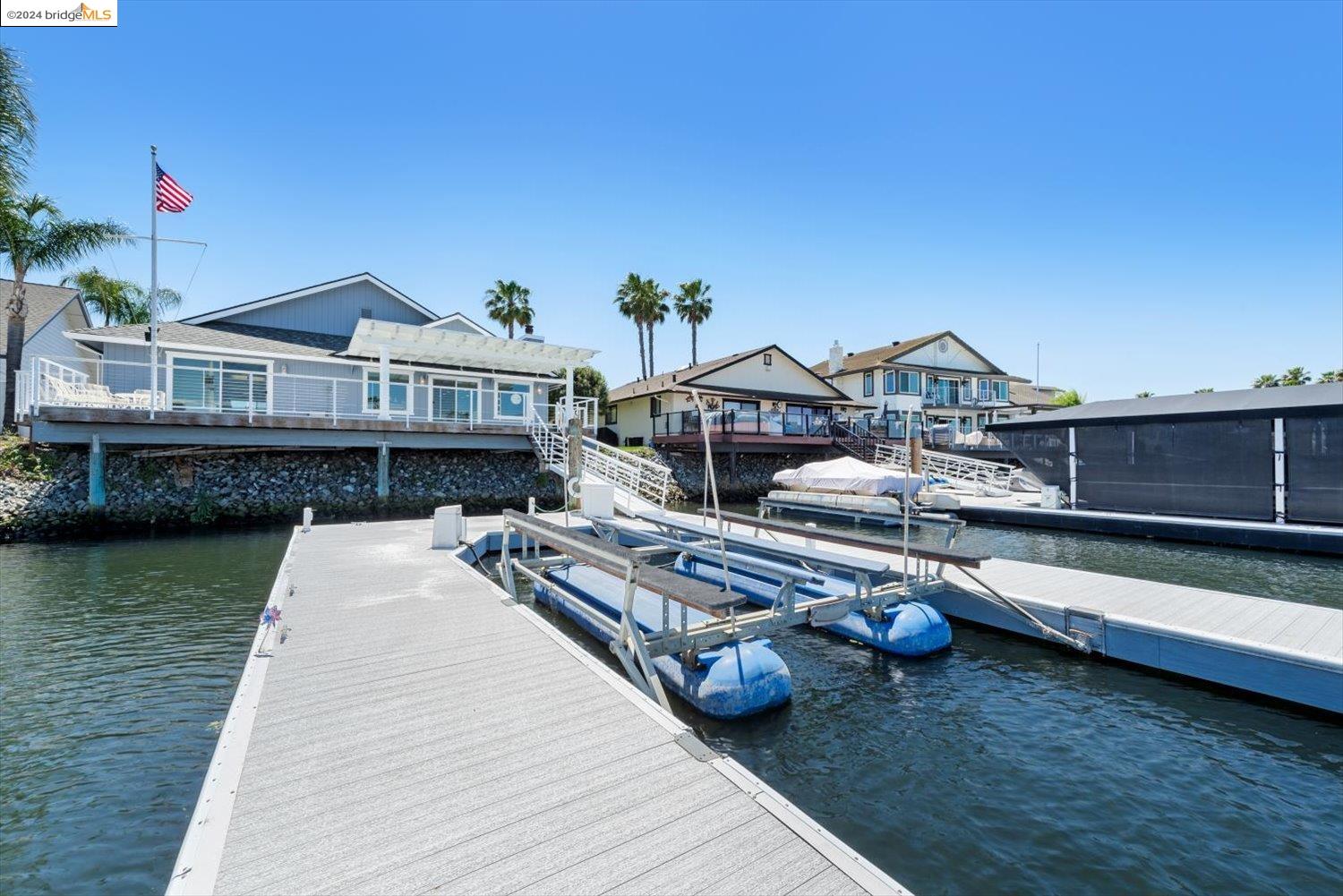 5631 Starboard Dr
