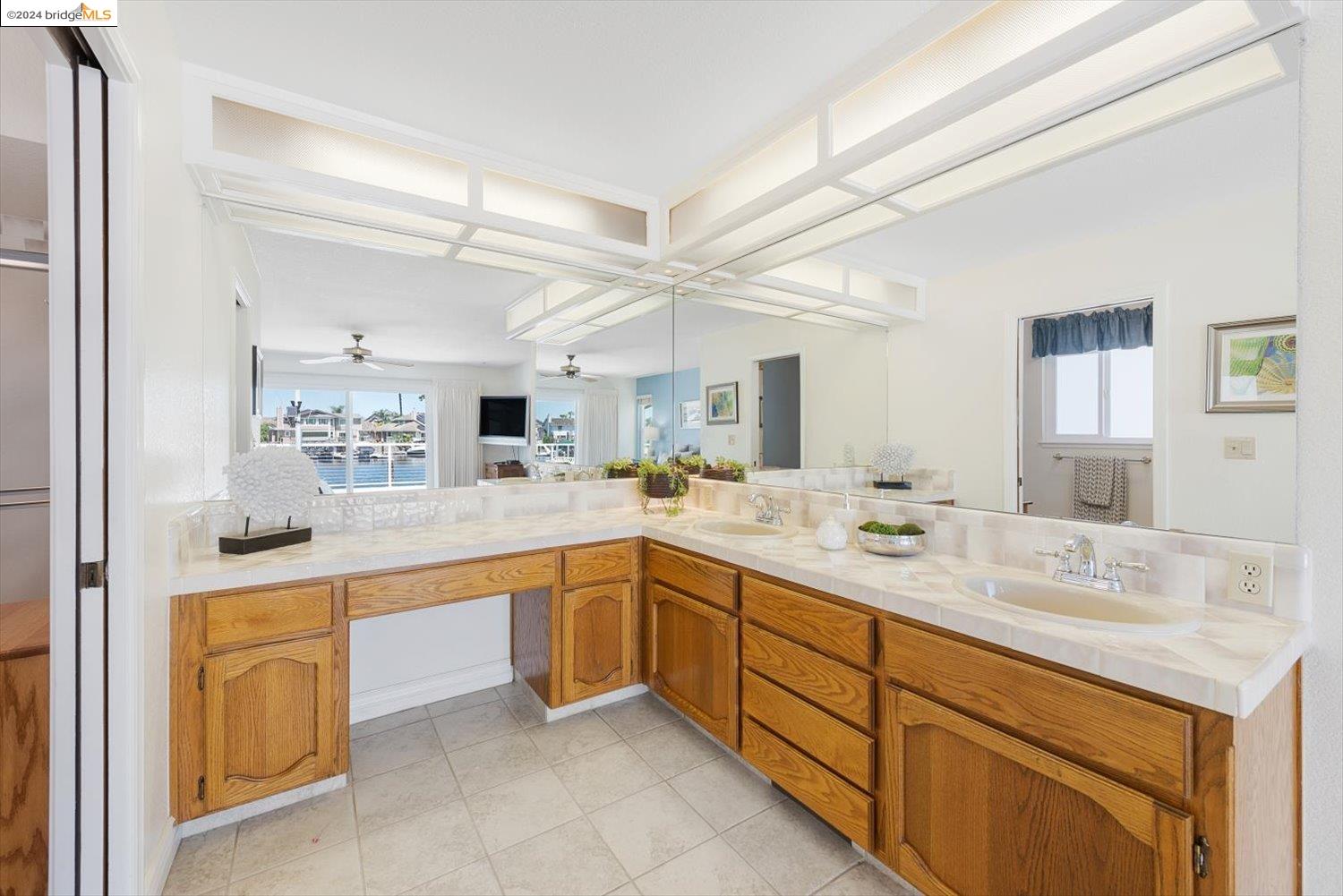 5631 Starboard Dr