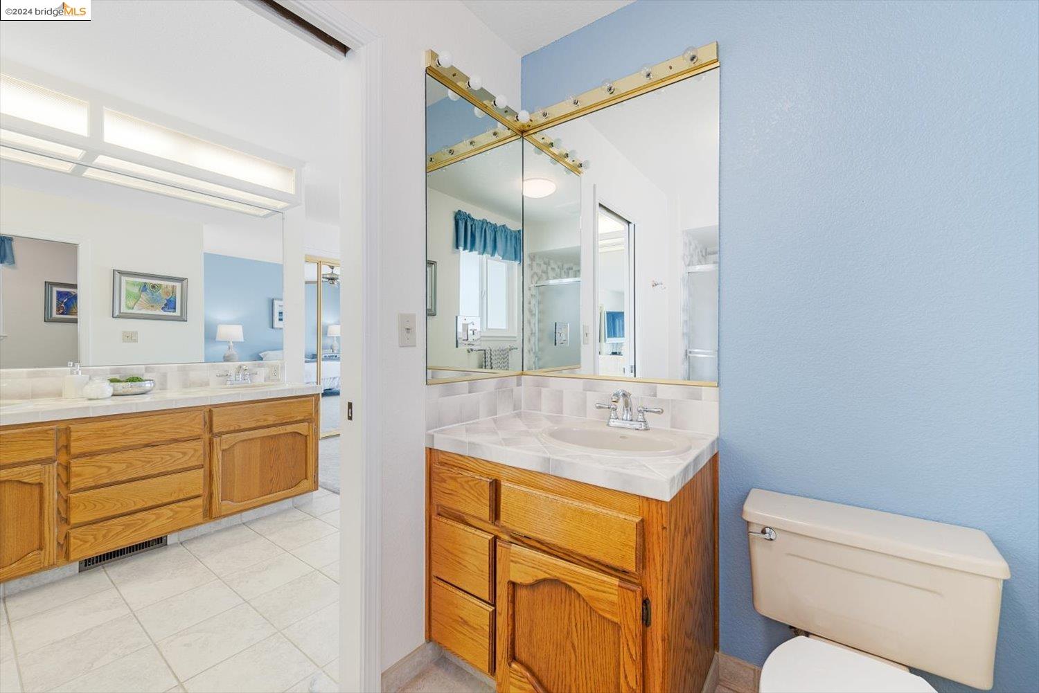 5631 Starboard Dr
