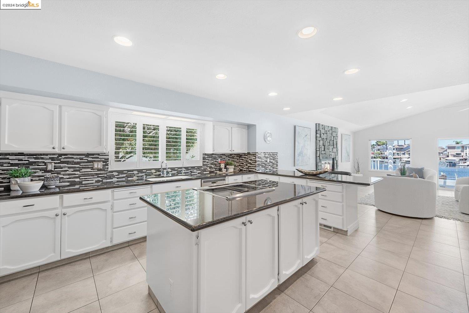 5631 Starboard Dr