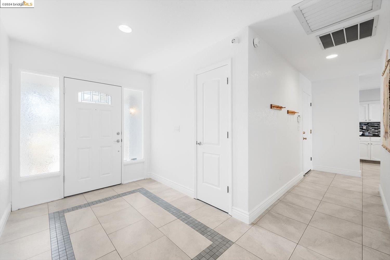 5631 Starboard Dr