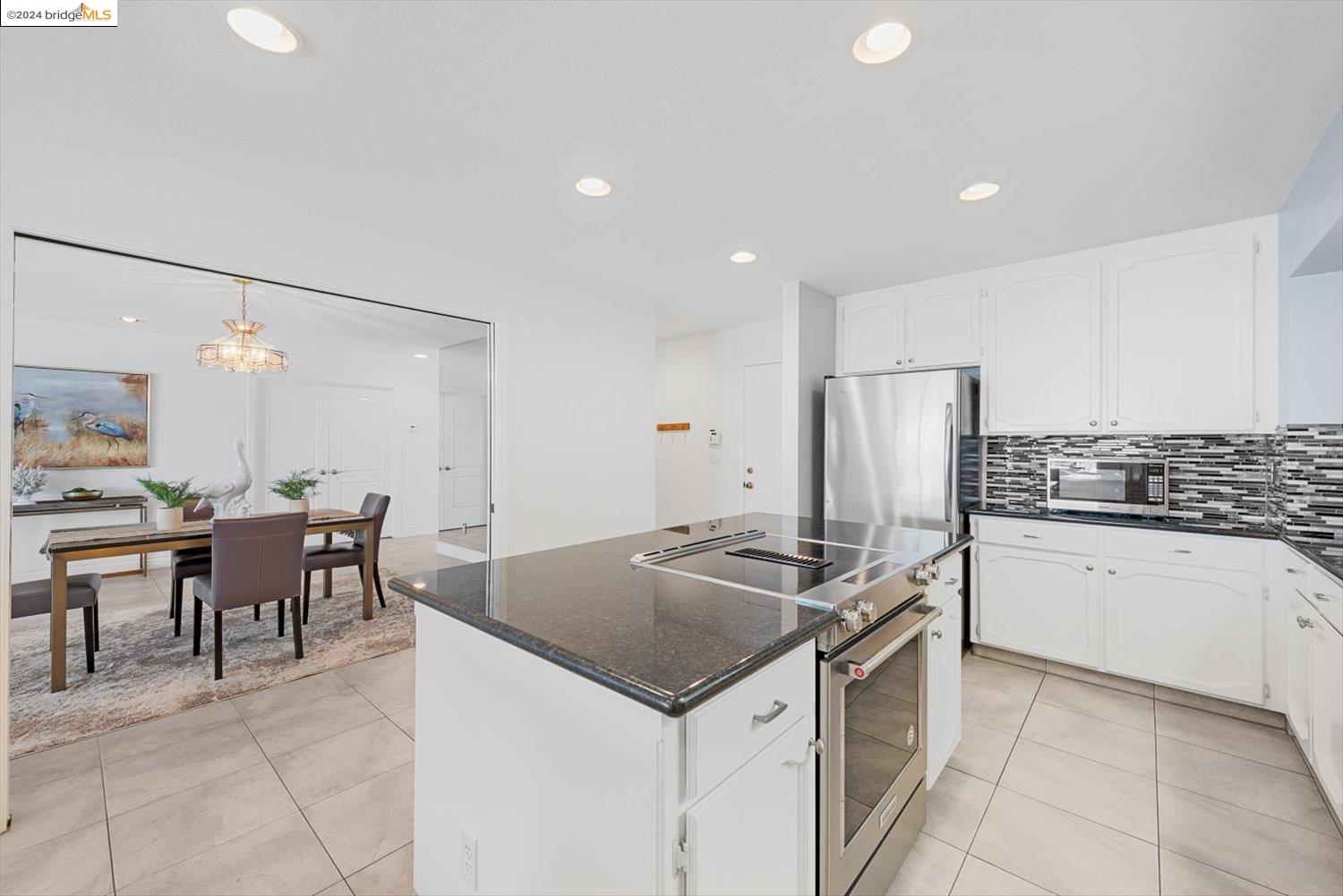 5631 Starboard Dr
