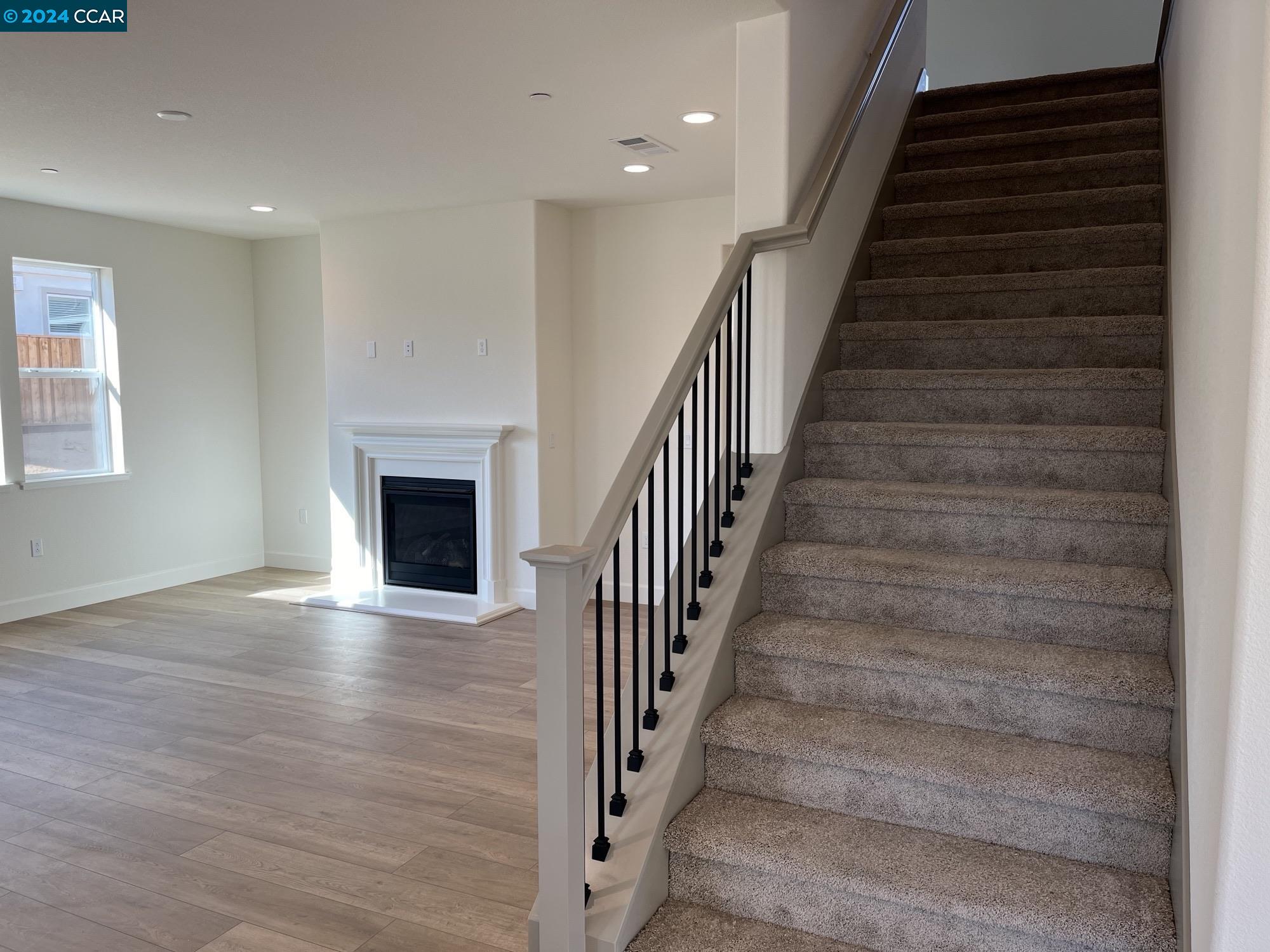 11 Grapevine Ct