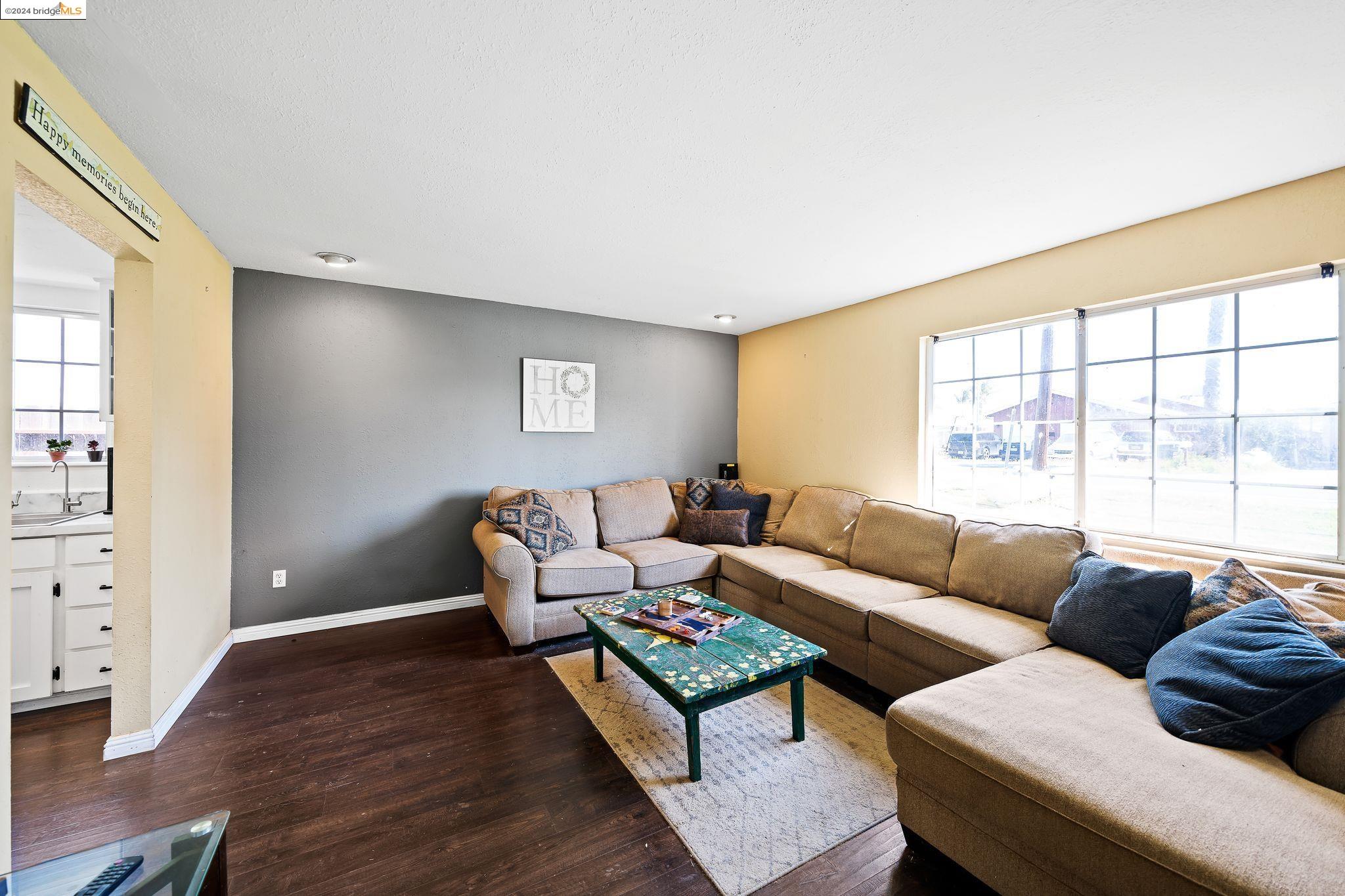 5345 Sandmound Blvd