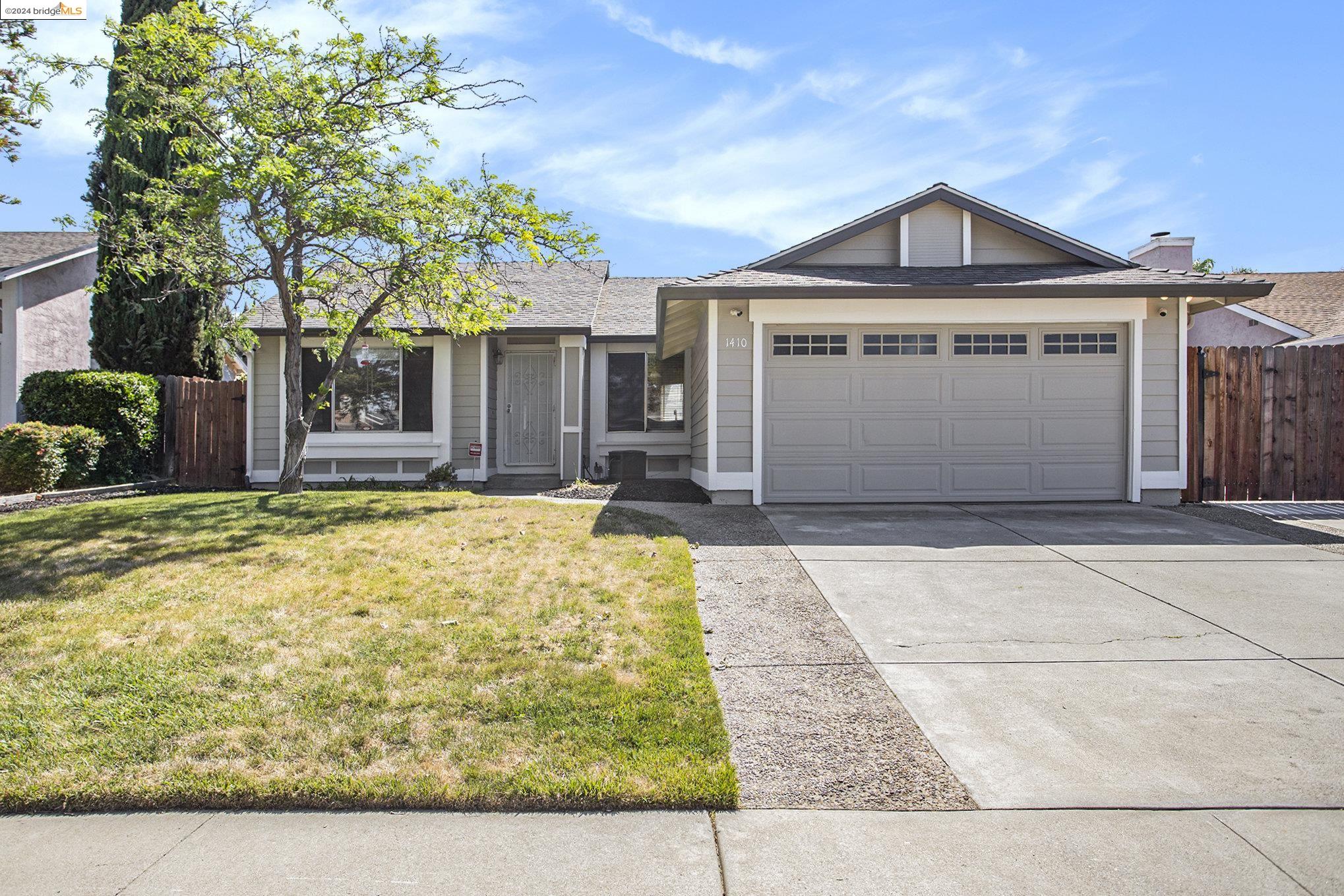 1410 Port Ct