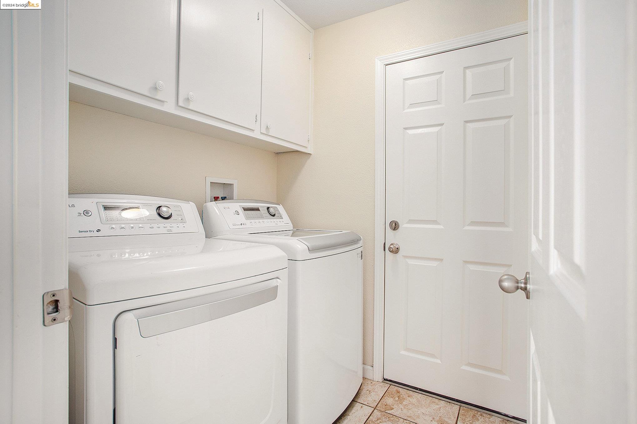 1410 Port Ct