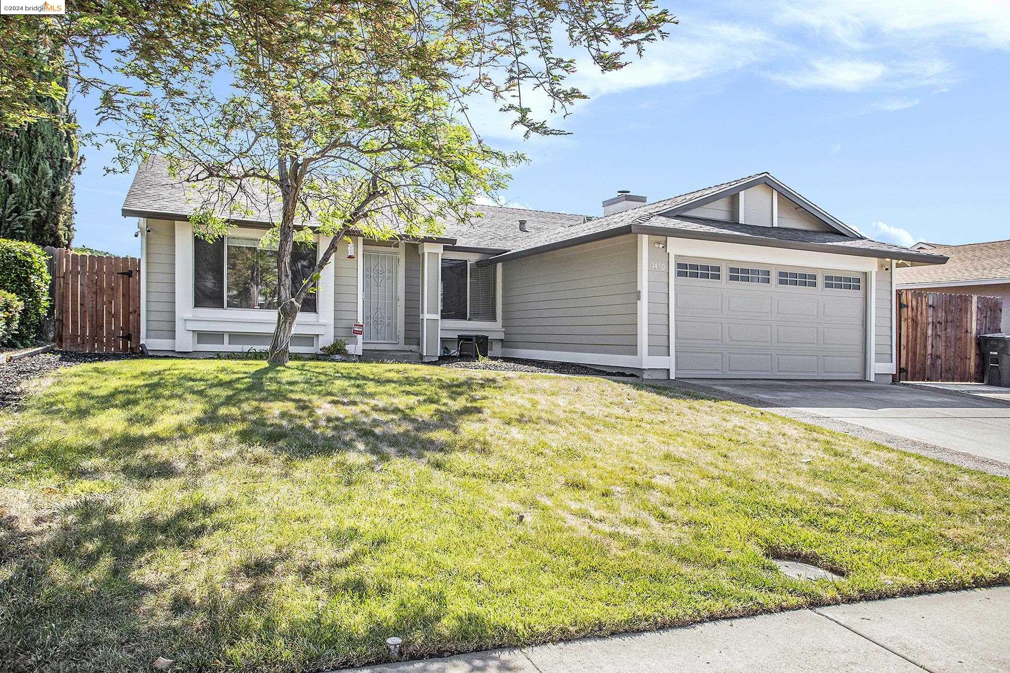 1410 Port Ct