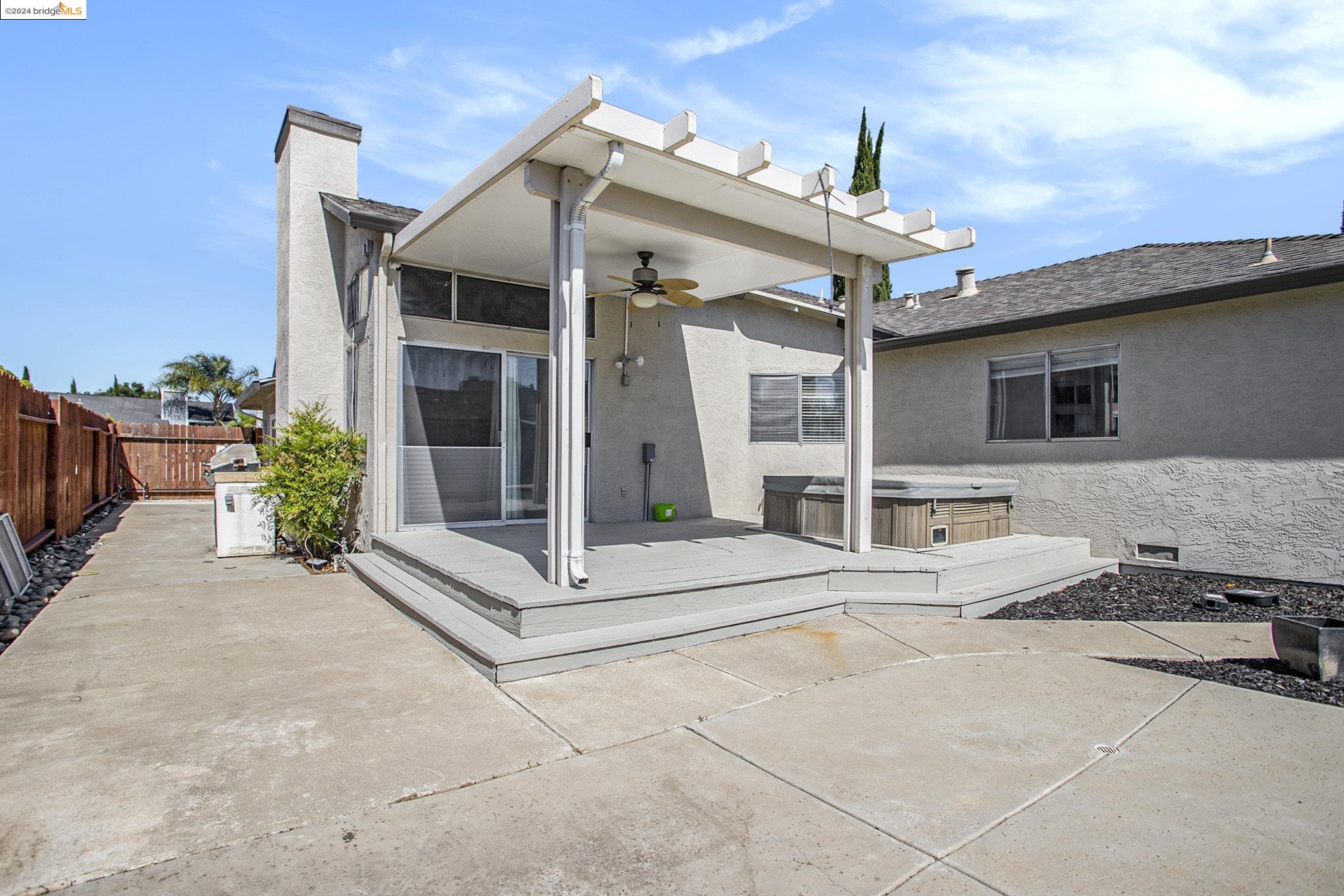 1410 Port Ct