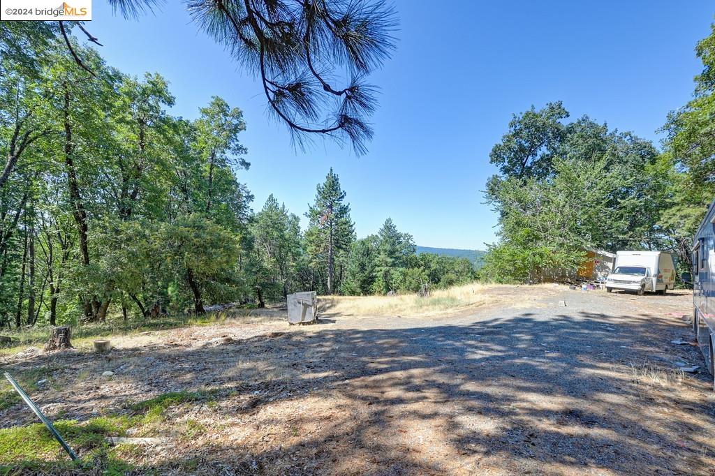 17456 Knoll Top Dr