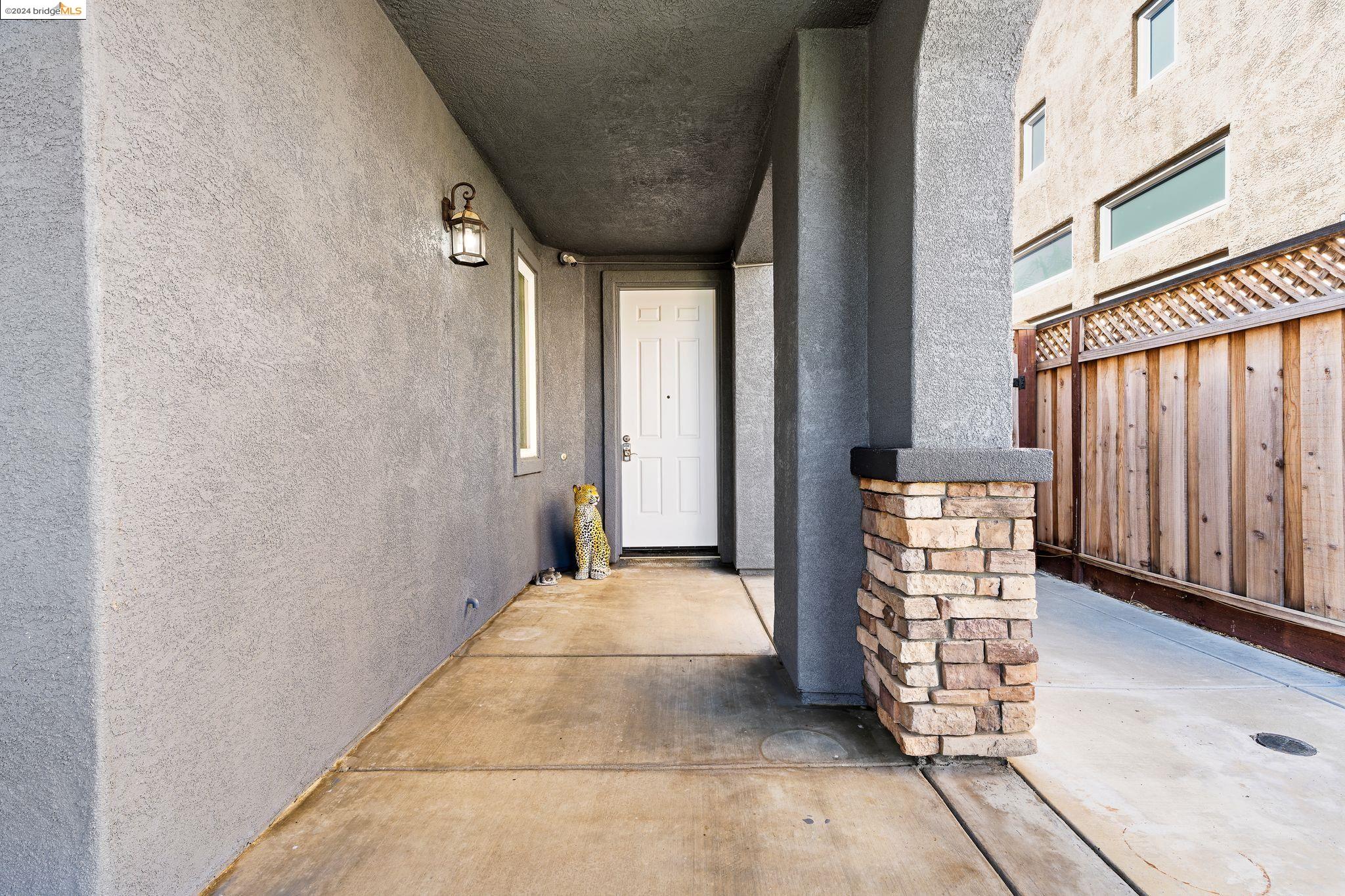 632 Cambridge Ct