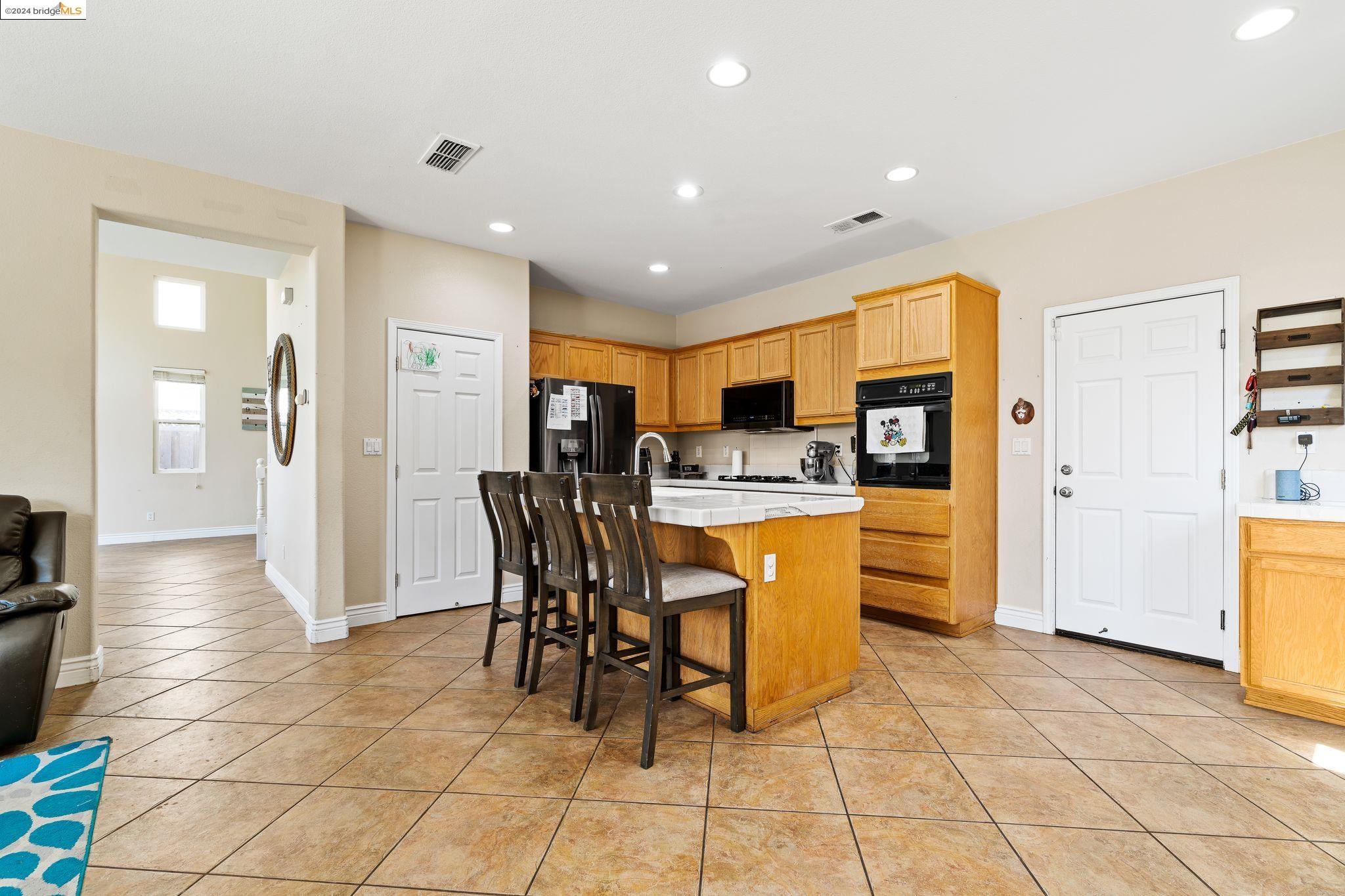 632 Cambridge Ct
