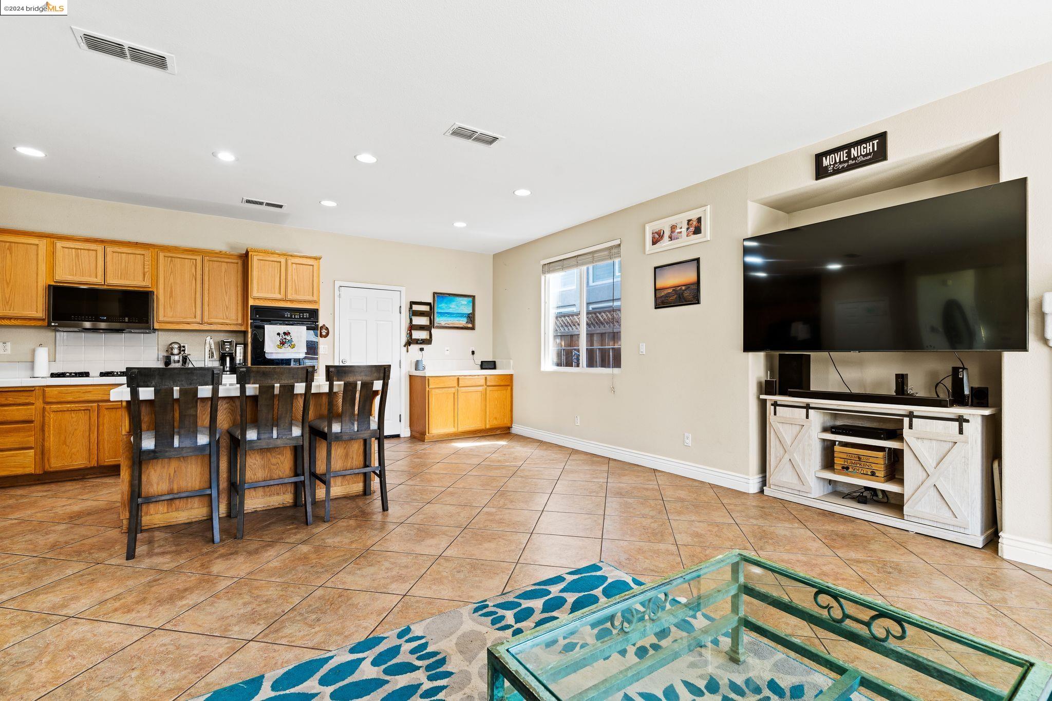 632 Cambridge Ct