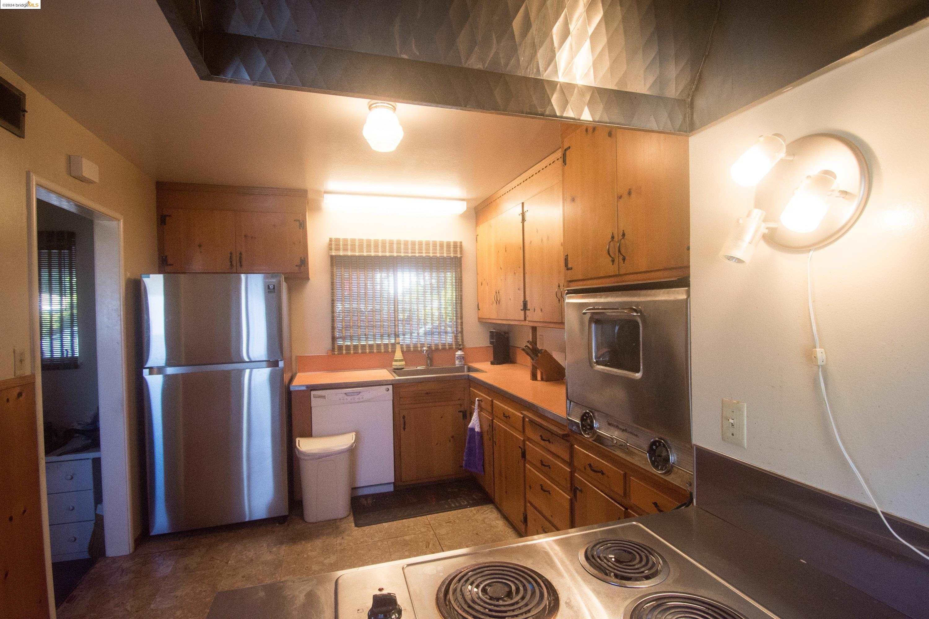 1718 Vernier Dr