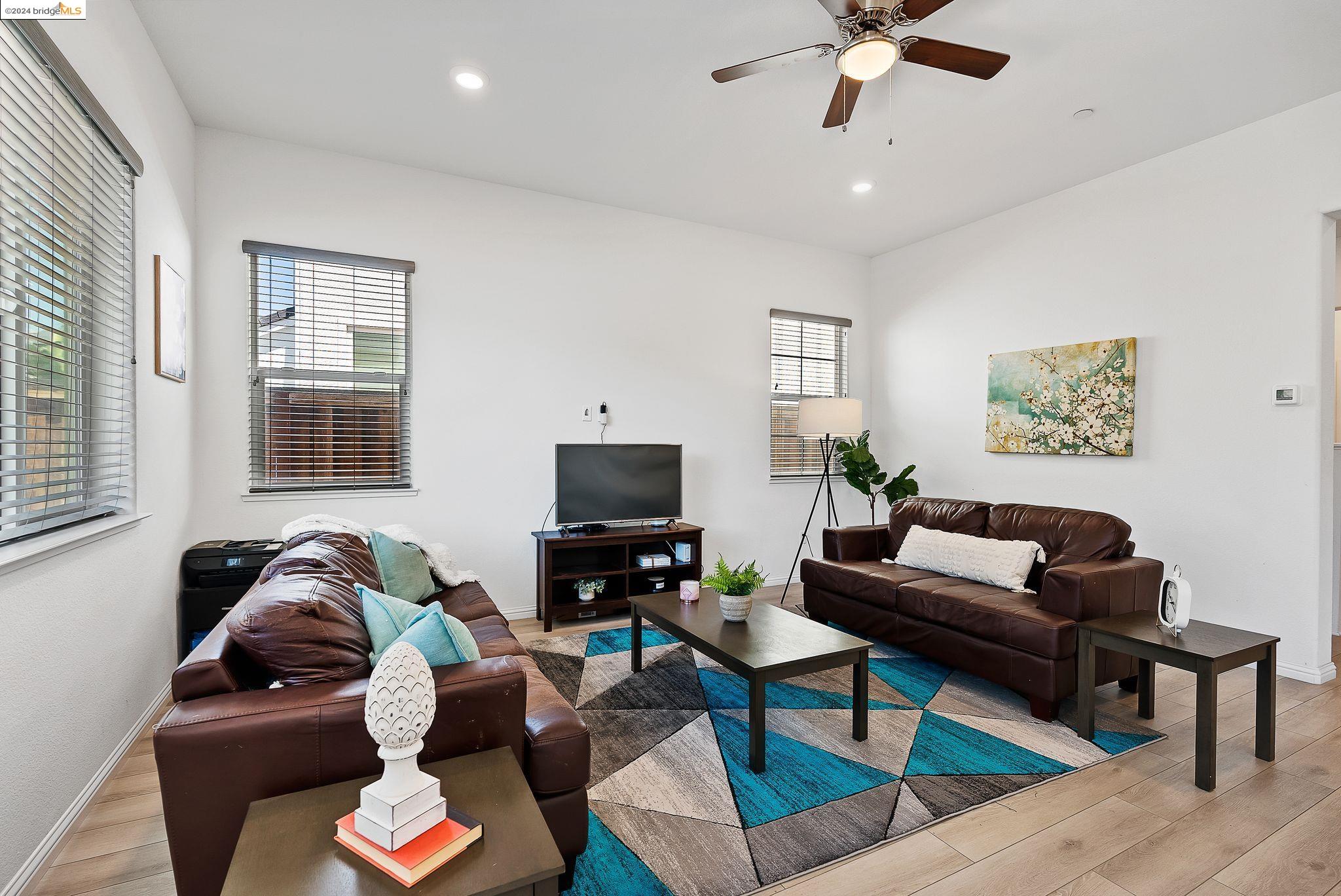 86 Kestral Way