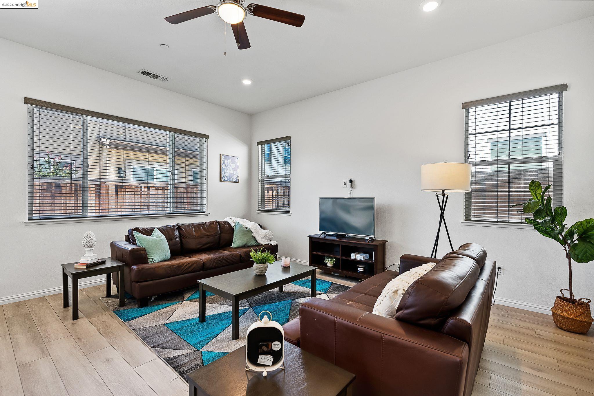 86 Kestral Way