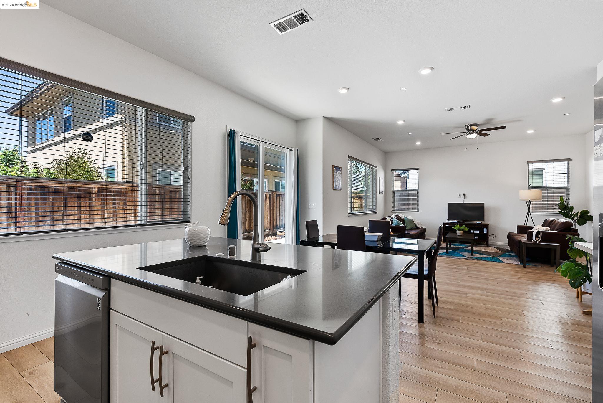 86 Kestral Way
