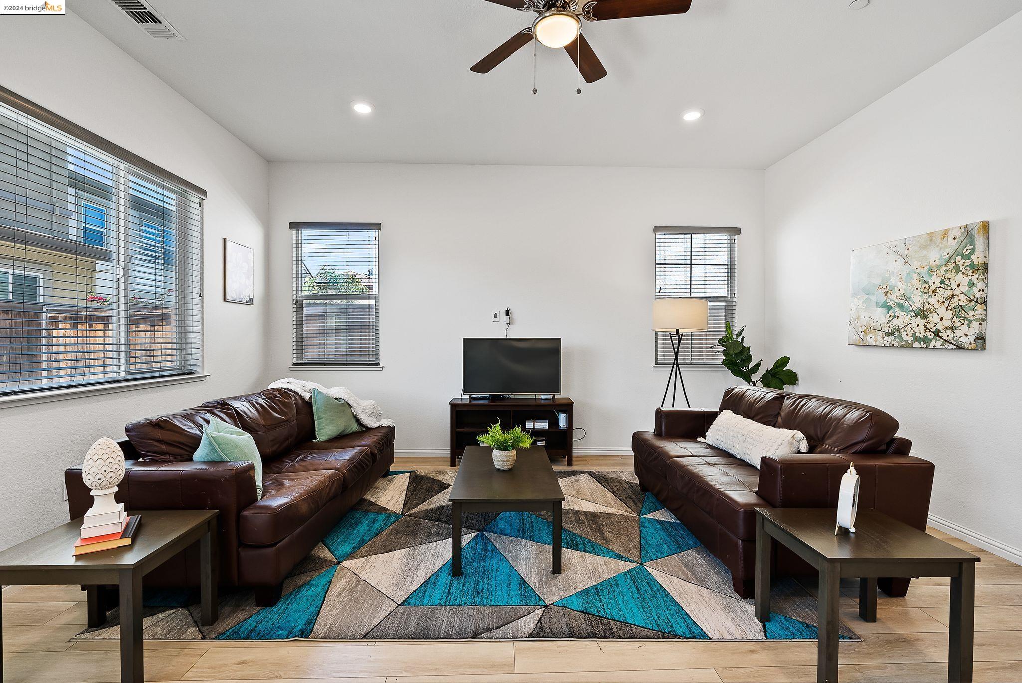 86 Kestral Way