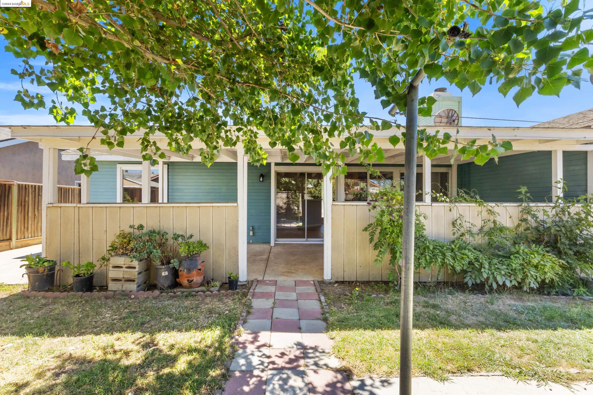 1216 Morris Ave