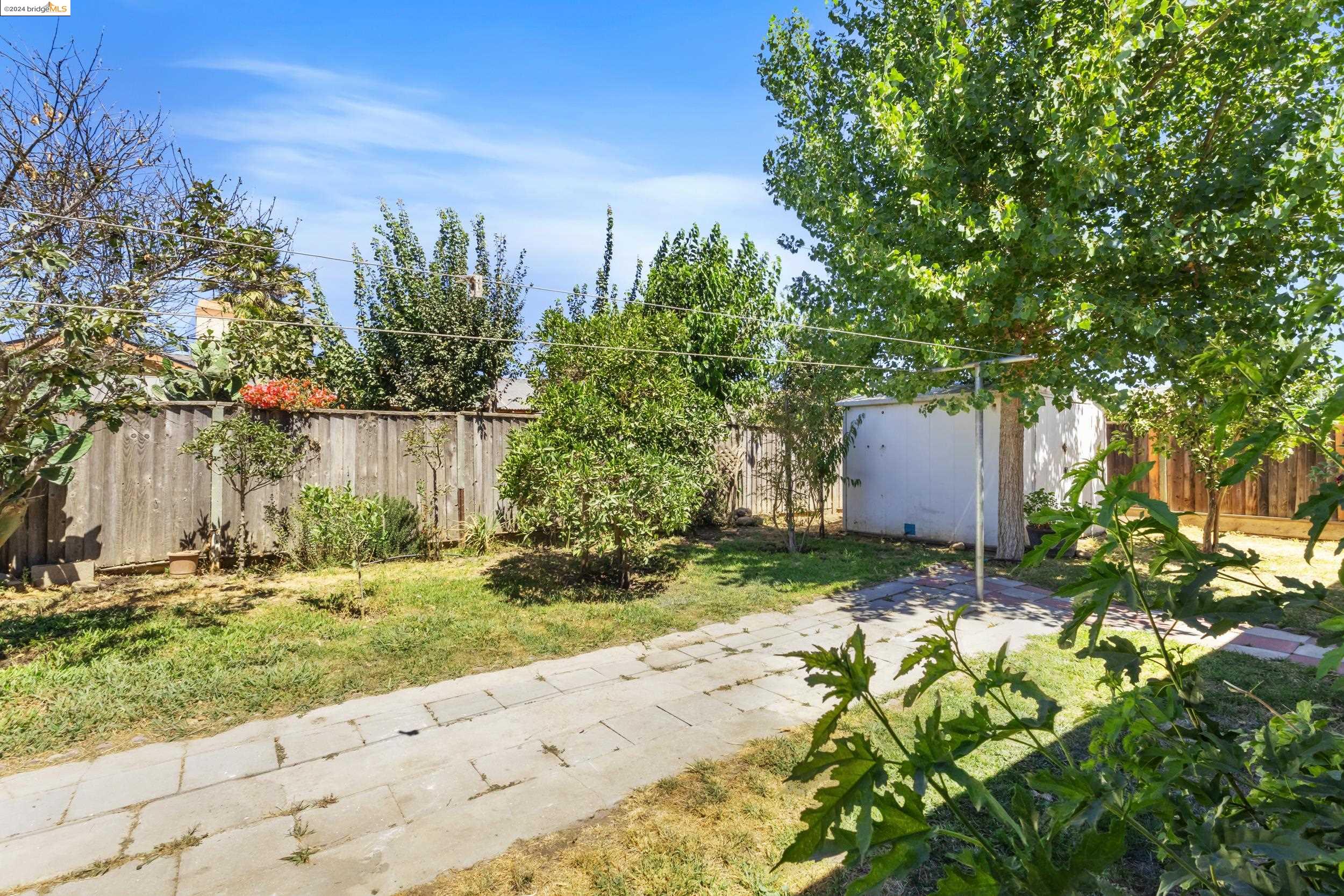 1216 Morris Ave