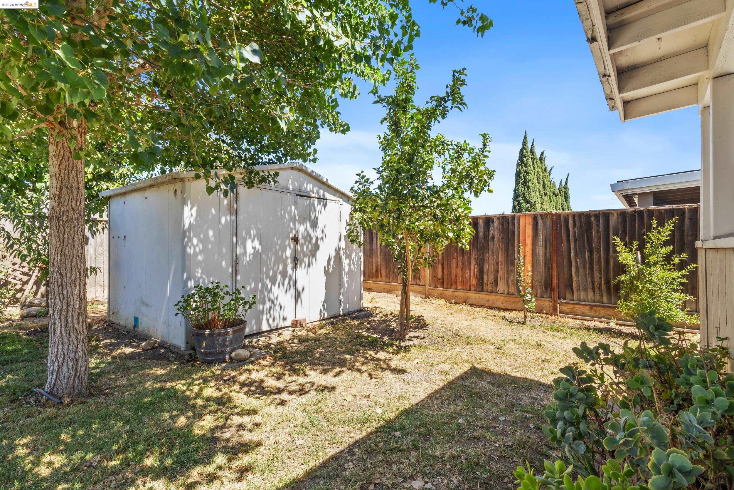 1216 Morris Ave