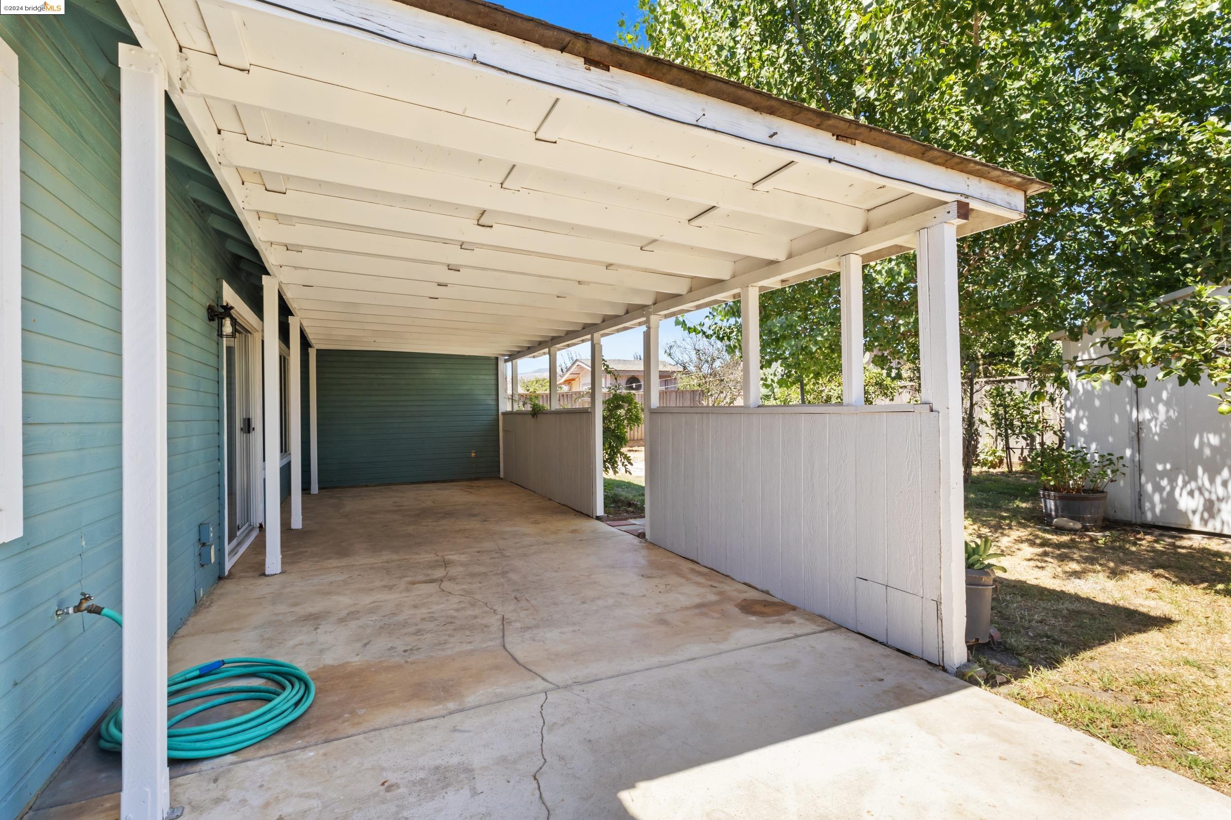 1216 Morris Ave